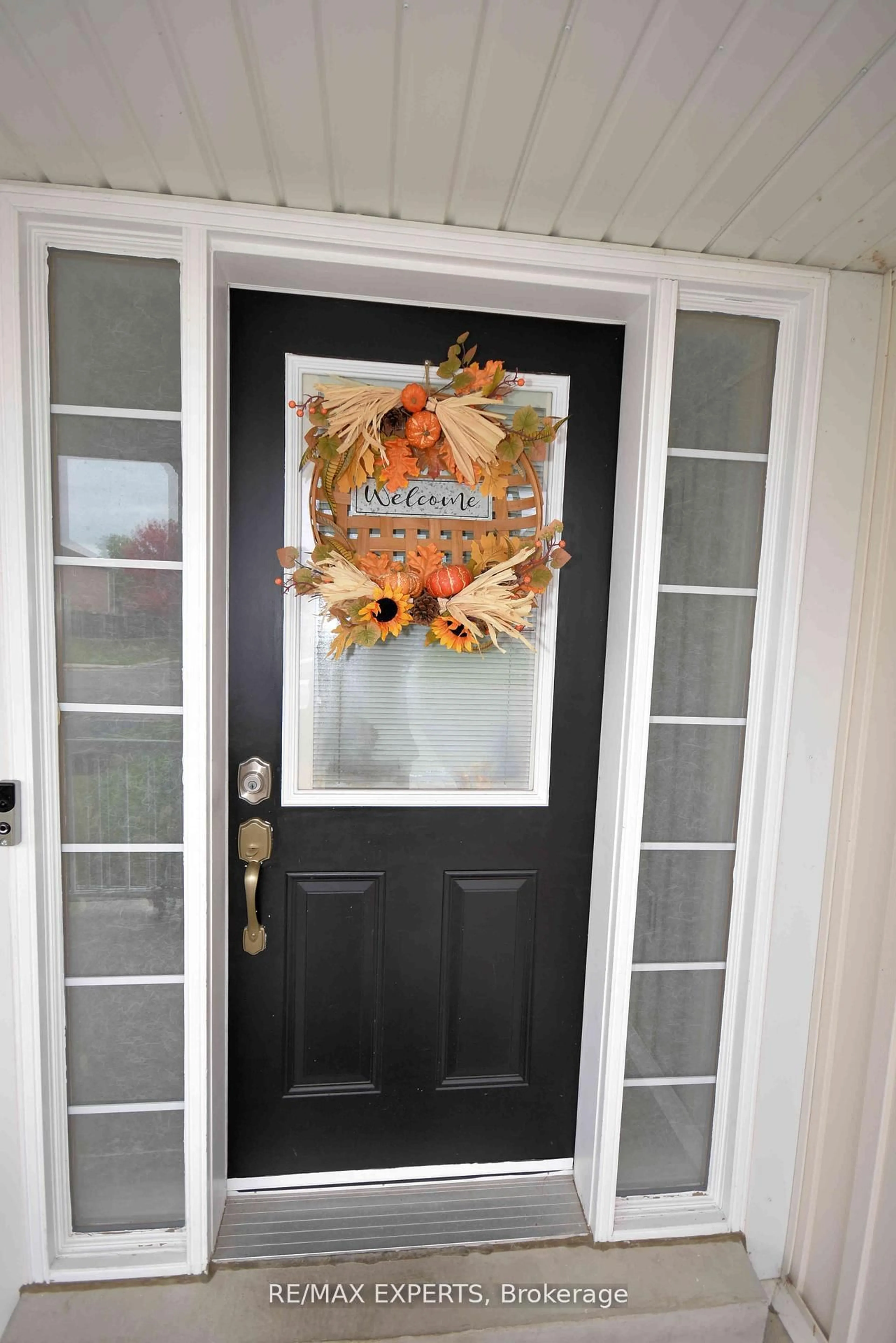 Indoor entryway for 136 Donald Stewart Cres, East Gwillimbury Ontario L0G 1M0