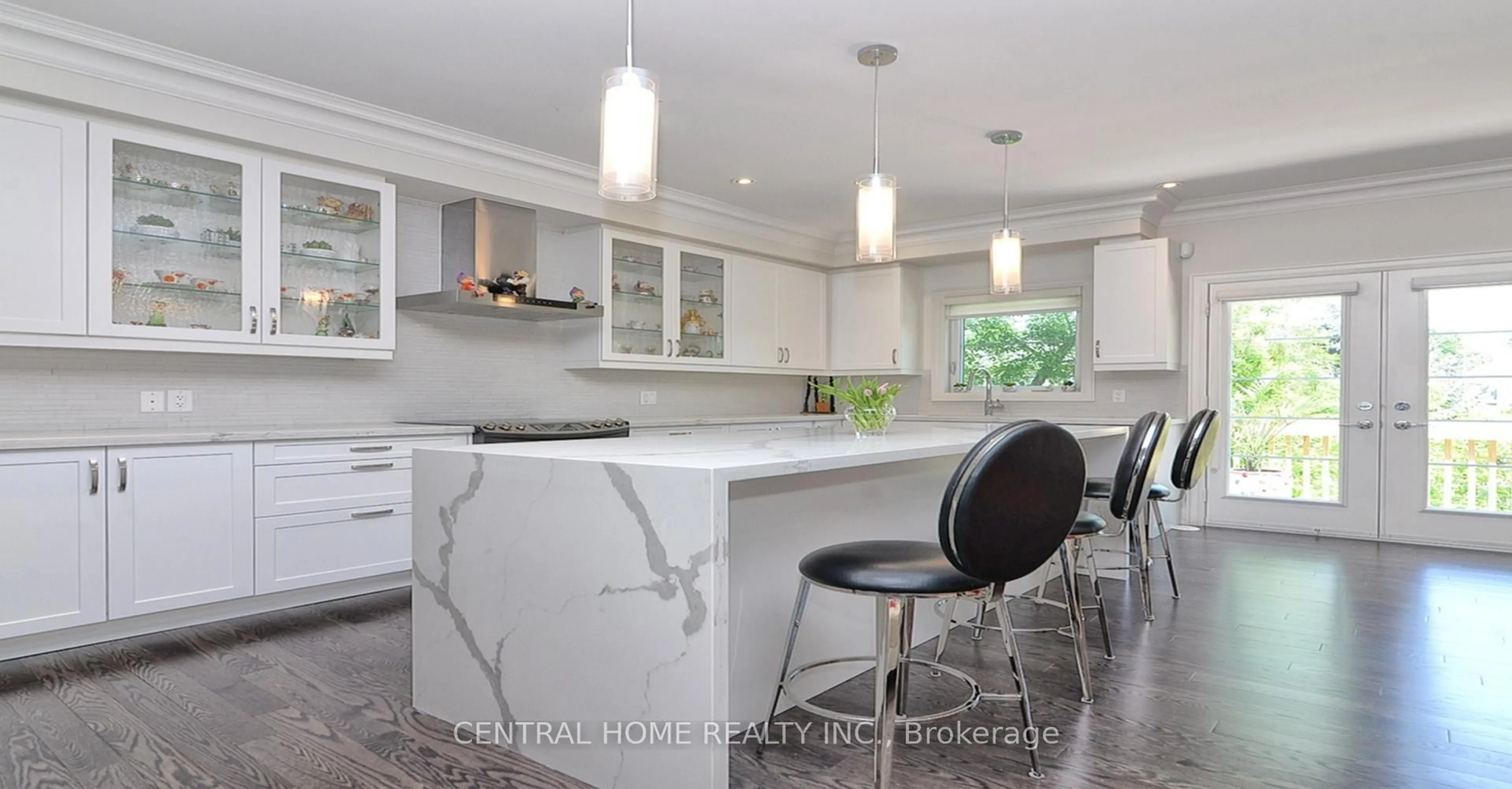Contemporary kitchen, ceramic/tile floor for 47 Divon Lane, Richmond Hill Ontario L4B 0G4