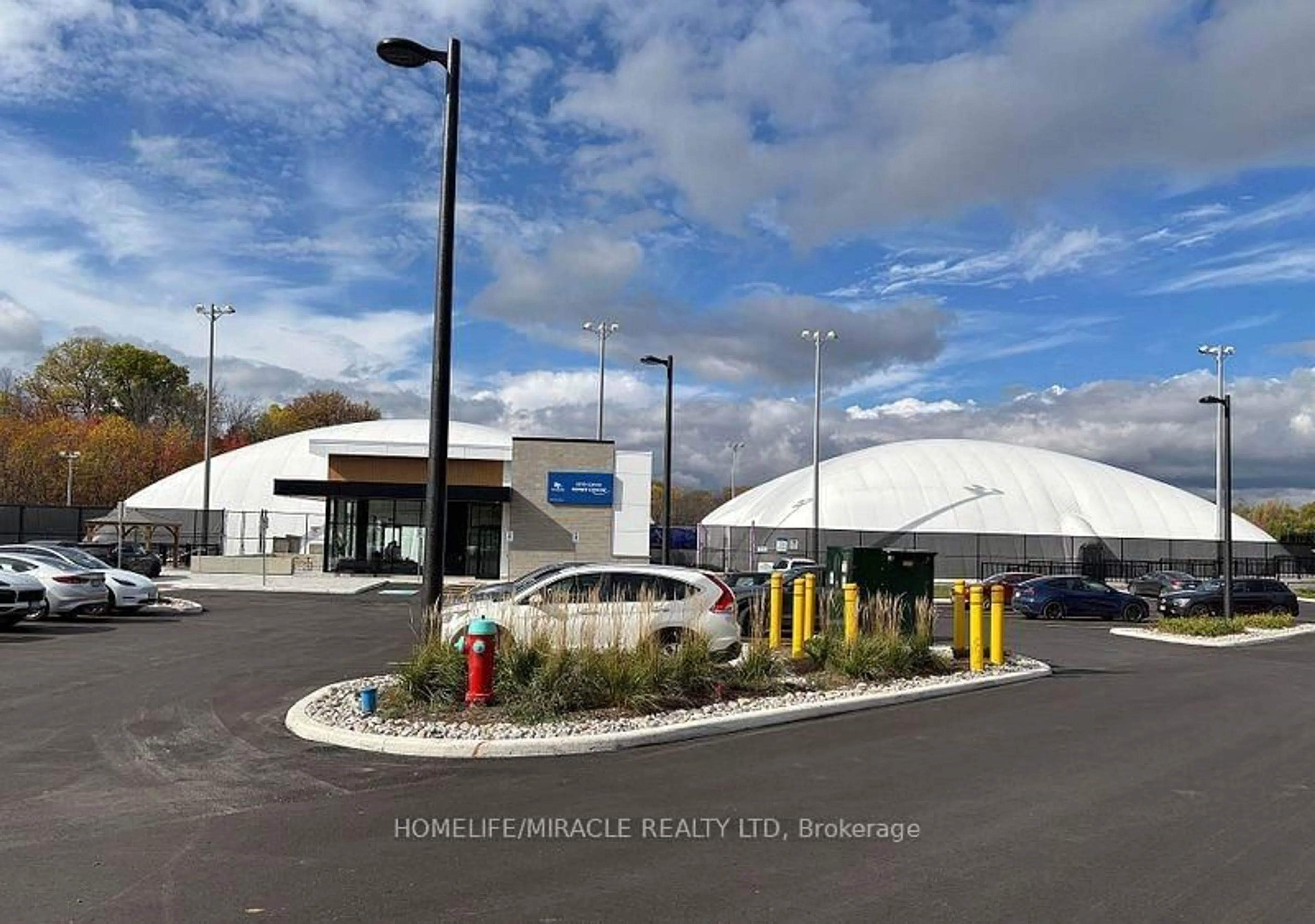 Unknown for 8 Bennington Rd, Newmarket Ontario L3X 0M8