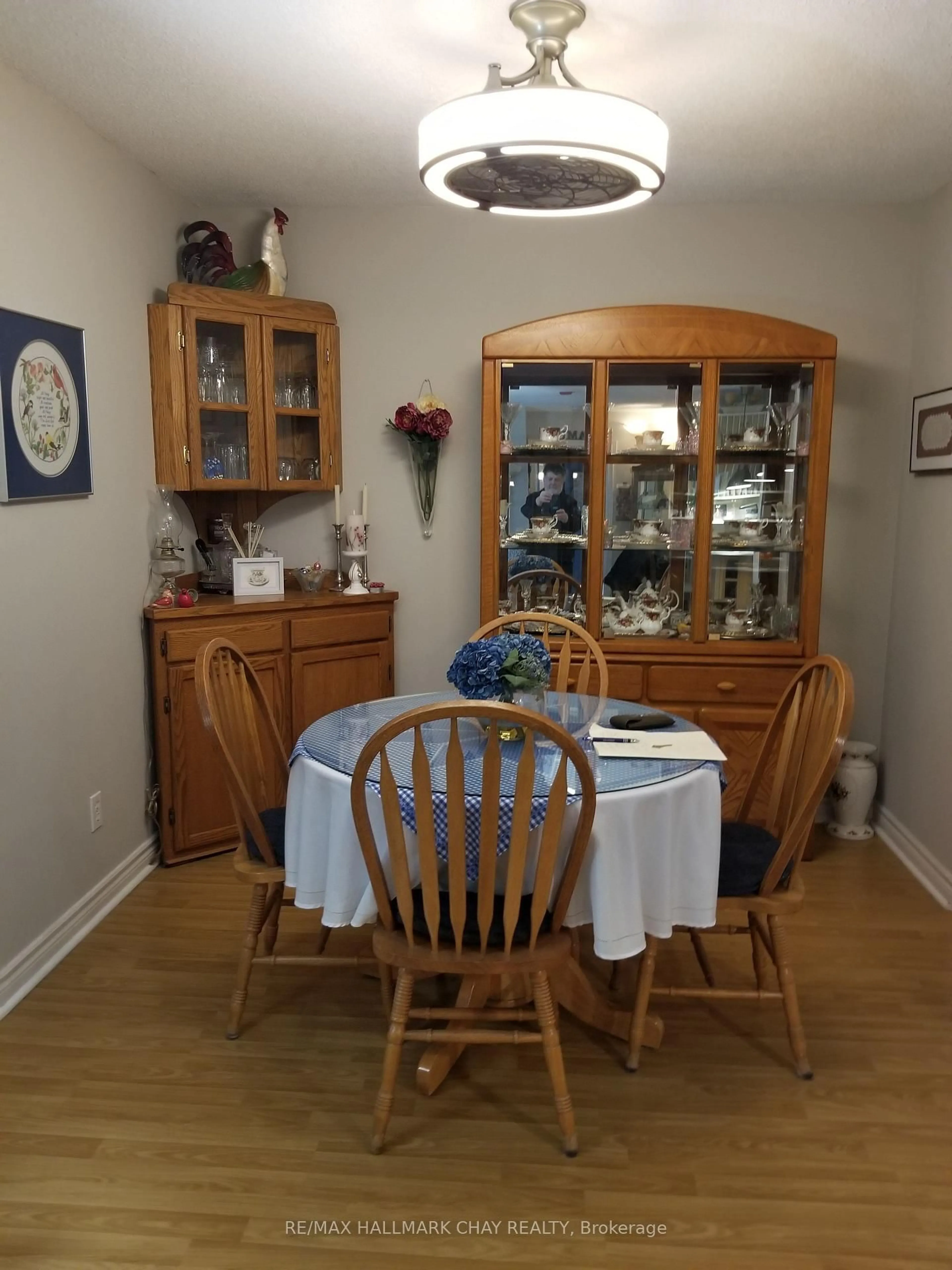Dining room, unknown for 77 Mill St #2, New Tecumseth Ontario L0G 1W0