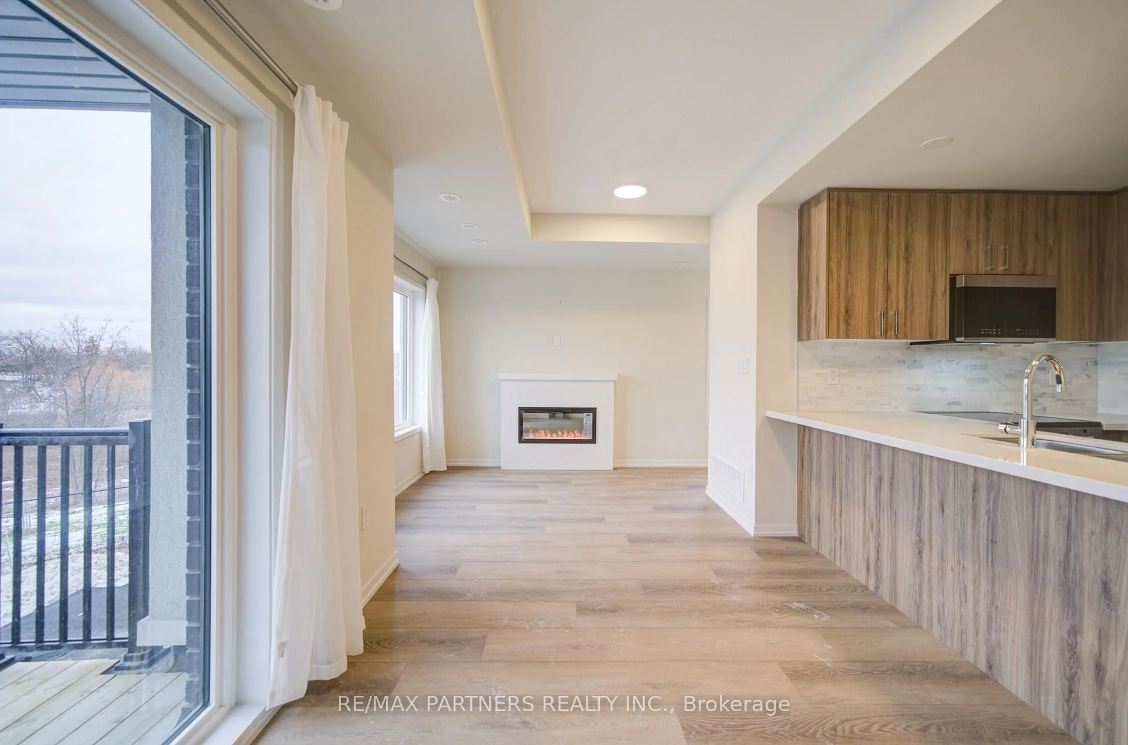 Unknown for 152 Matawin Lane, Richmond Hill Ontario L4B 0H7