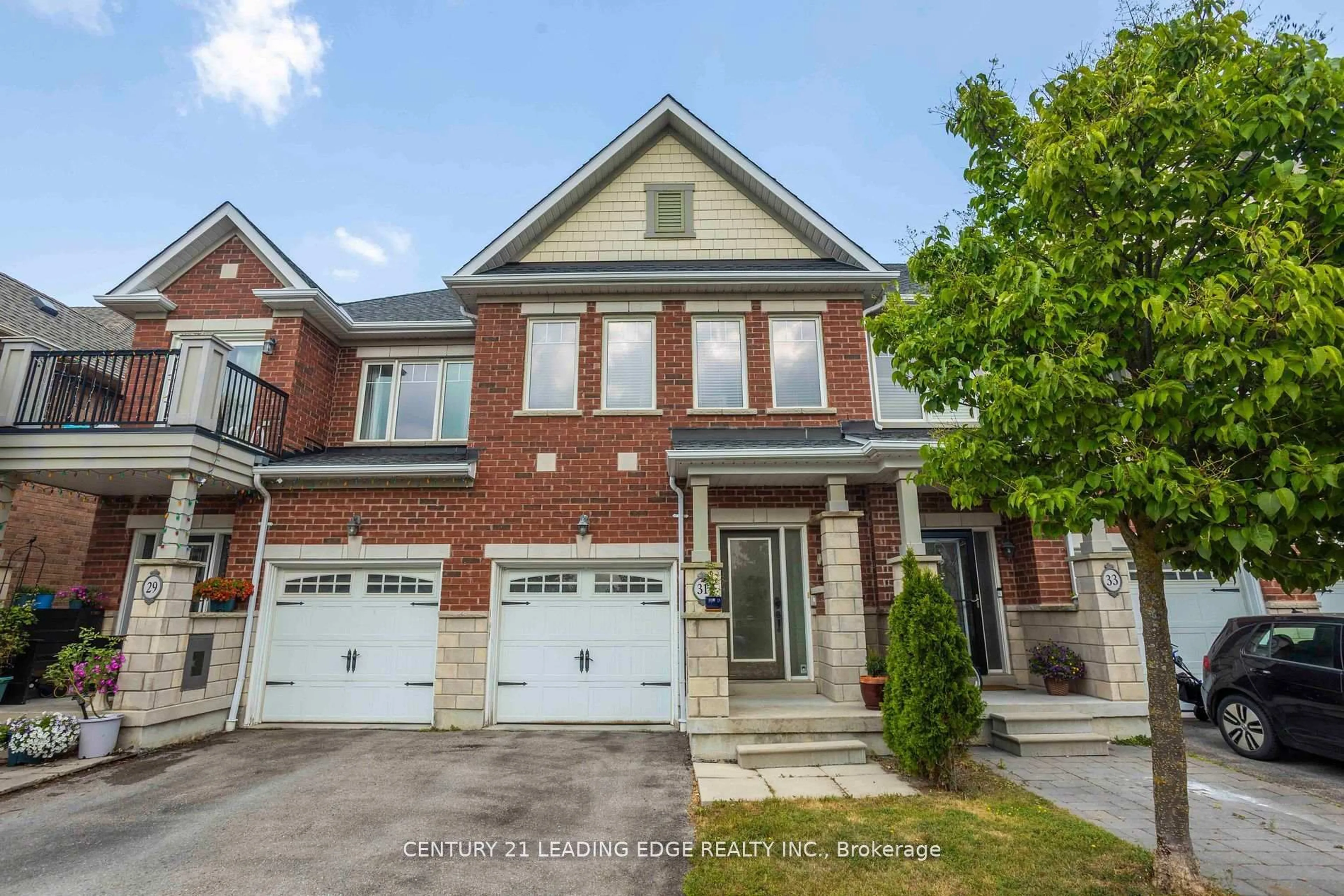 Home with brick exterior material, street for 31 NW Passage, Whitchurch-Stouffville Ontario L4A 0W5