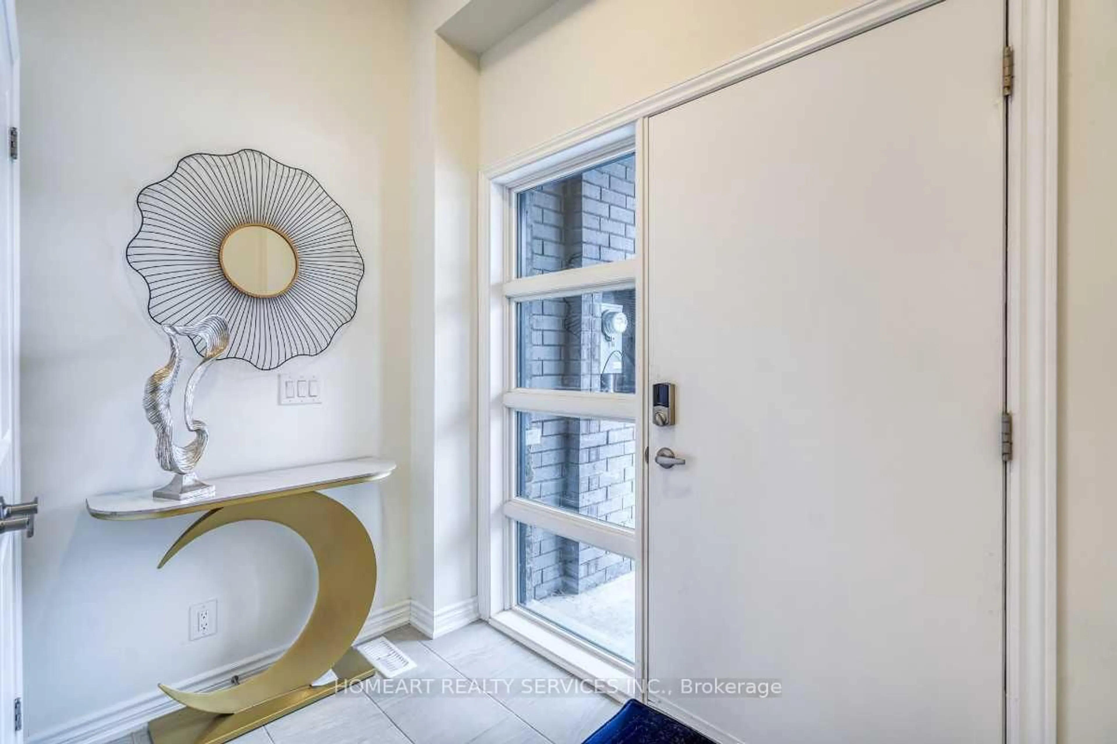 Indoor entryway for 48 Harvey Bunker Cres, Markham Ontario L6C 2A5