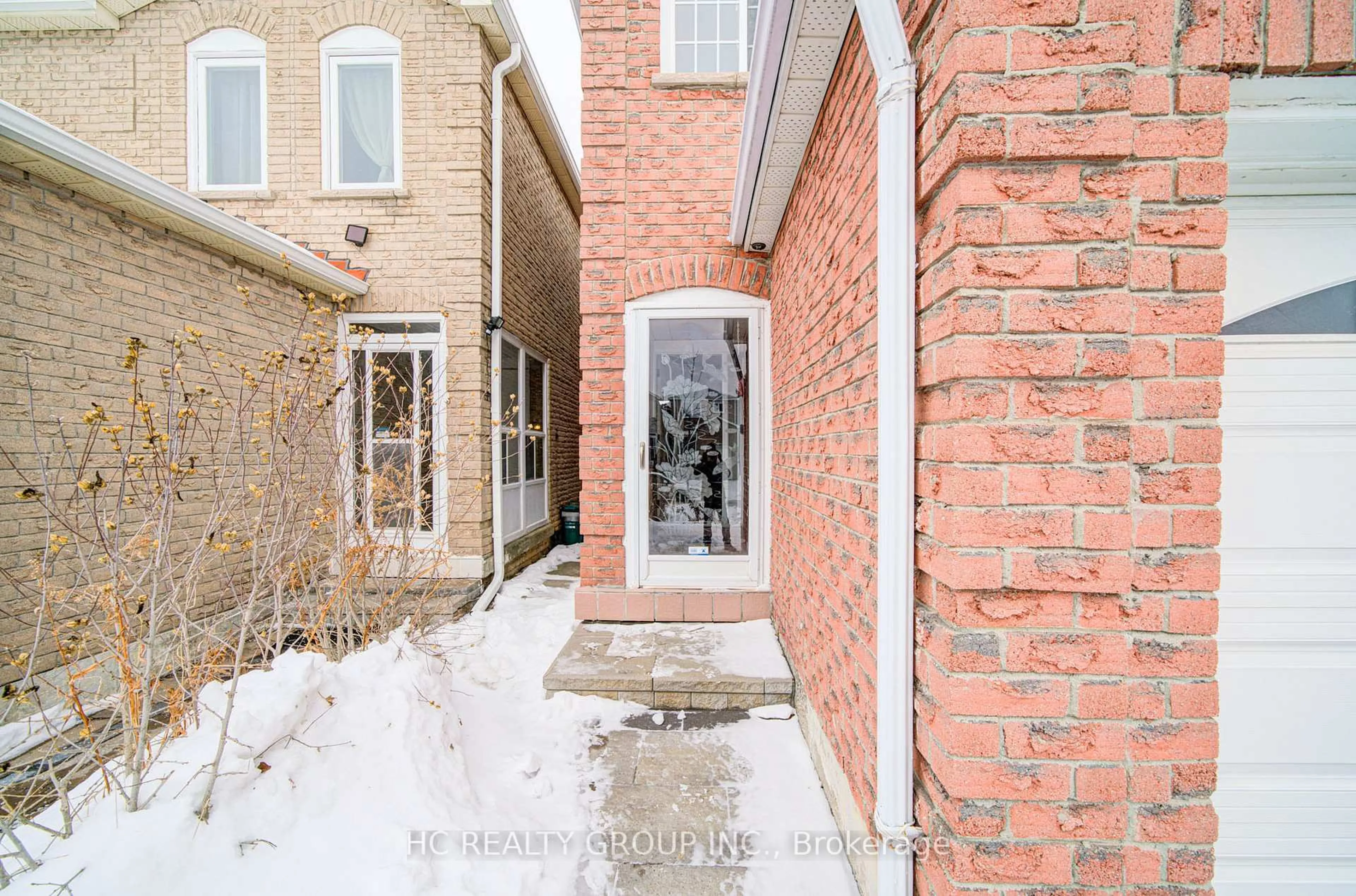 Home with brick exterior material, street for 50 Lavron Crt, Markham Ontario L3S 2P1