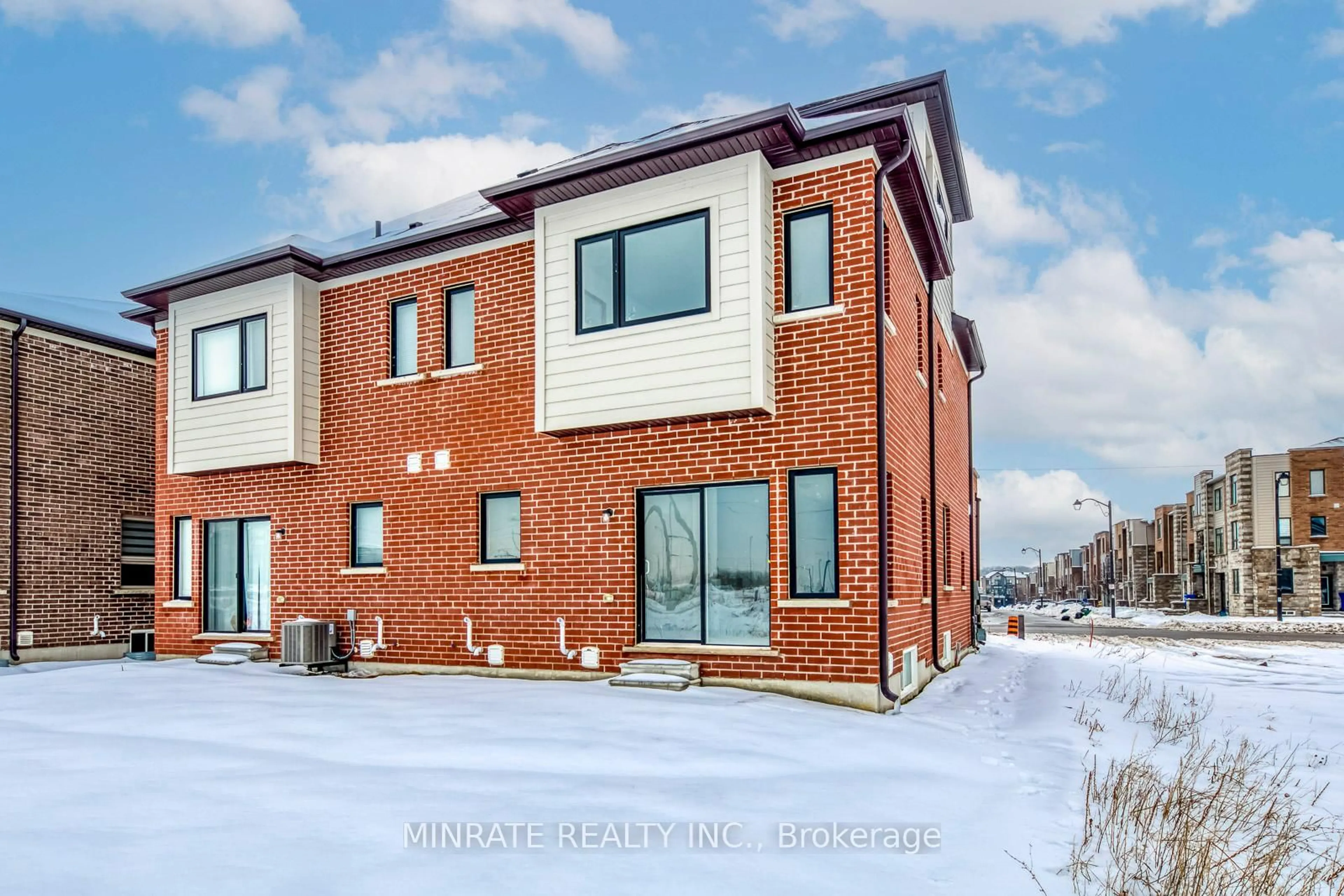 Home with brick exterior material, unknown for 166 William Booth Ave, Newmarket Ontario L3X 0K7