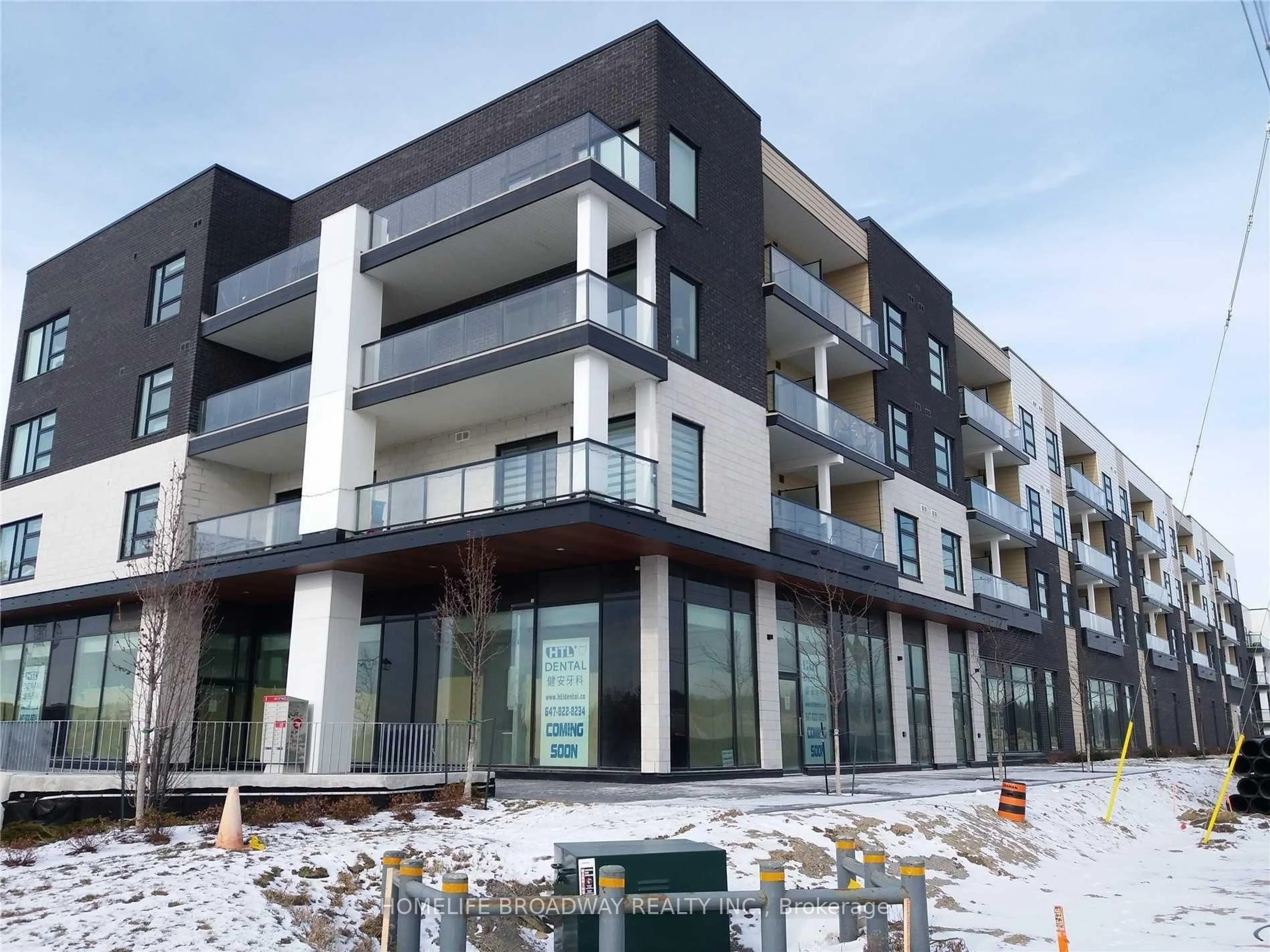 Unknown for 555 William Graham Dr #105, Aurora Ontario L4G 3H9