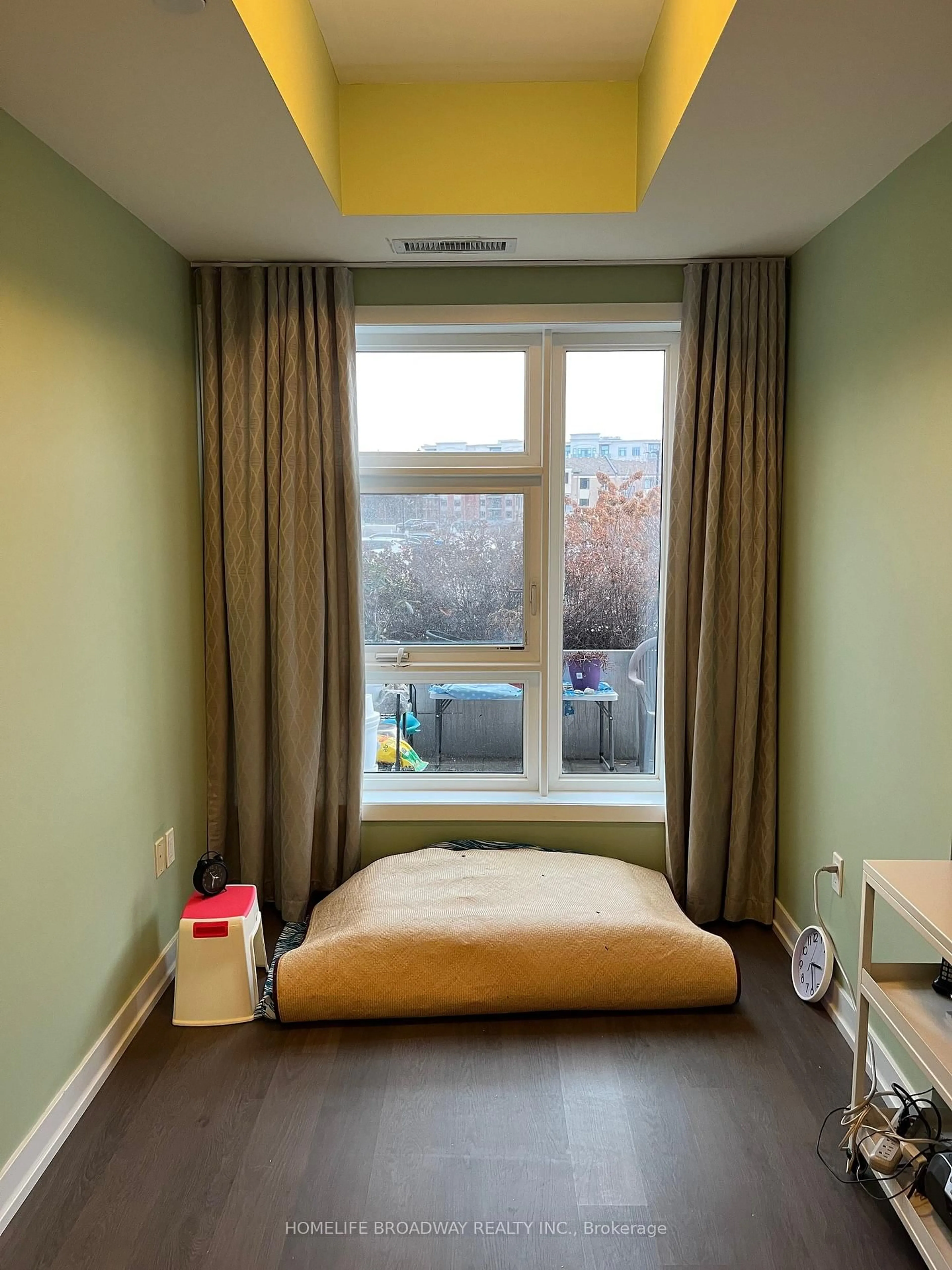 A pic of a room for 555 William Graham Dr #105, Aurora Ontario L4G 3H9