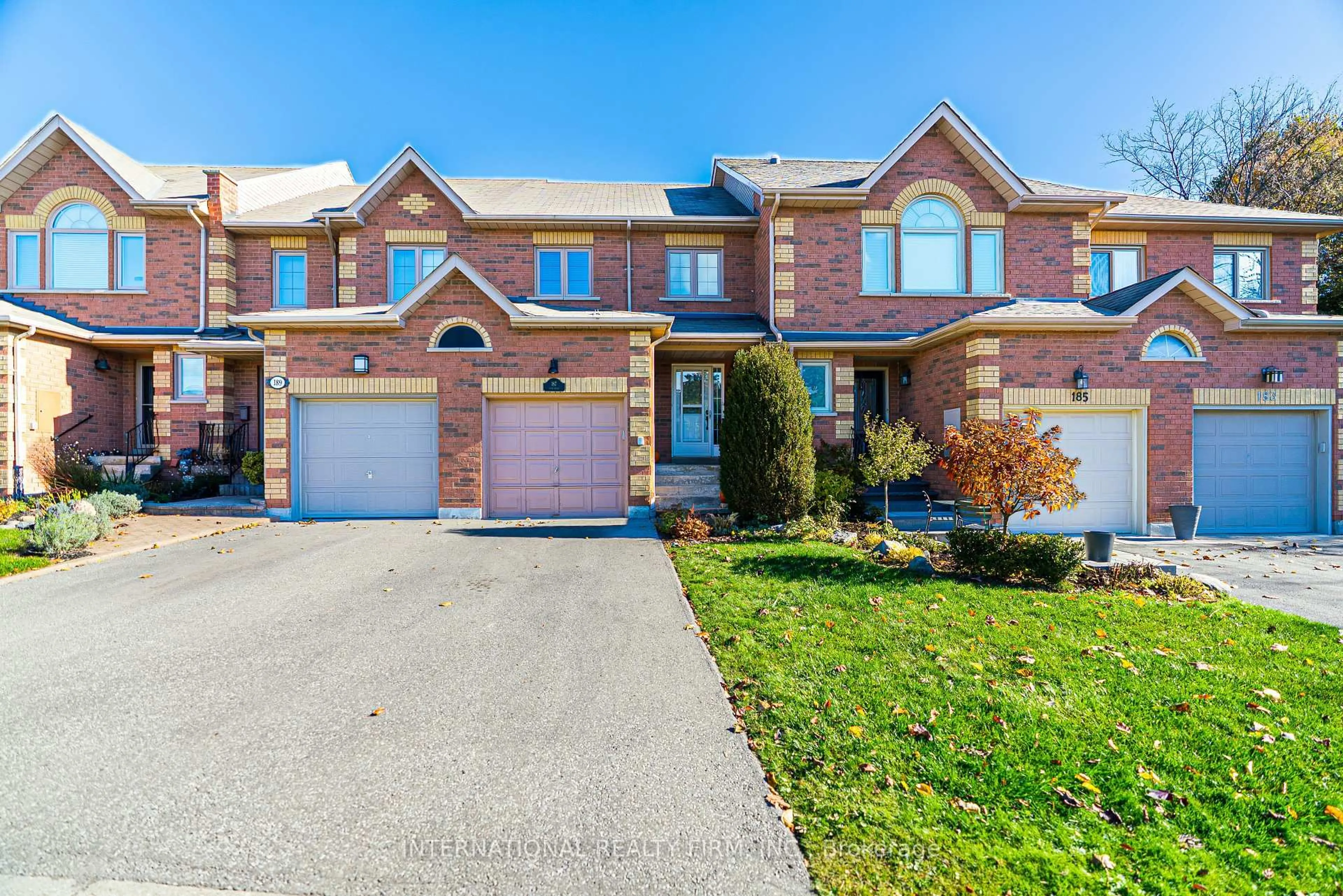 Home with brick exterior material, street for 187 Park Dr, Whitchurch-Stouffville Ontario L4A 1J8