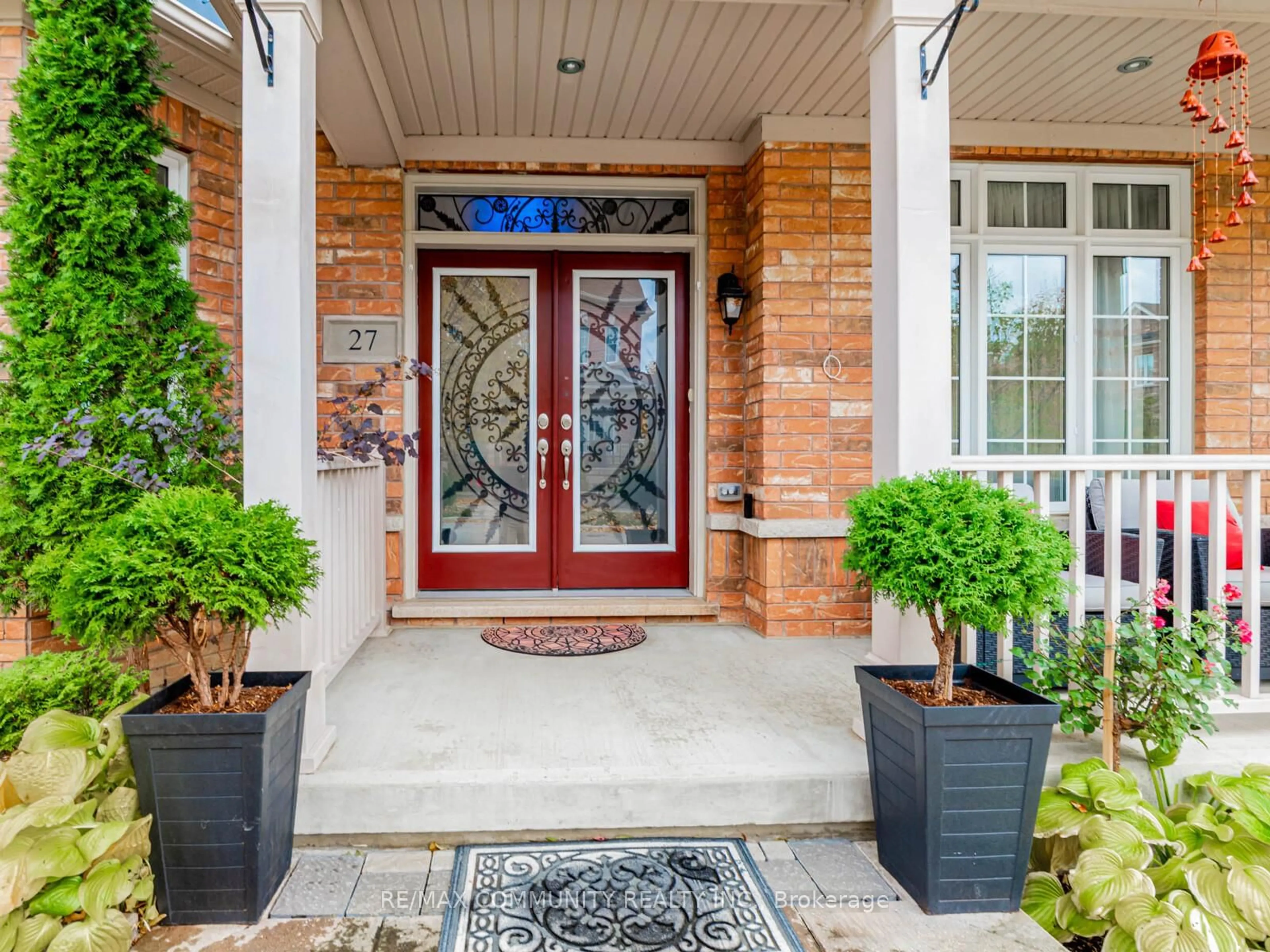Indoor entryway for 27 Windyton Ave, Markham Ontario L6B 0V5