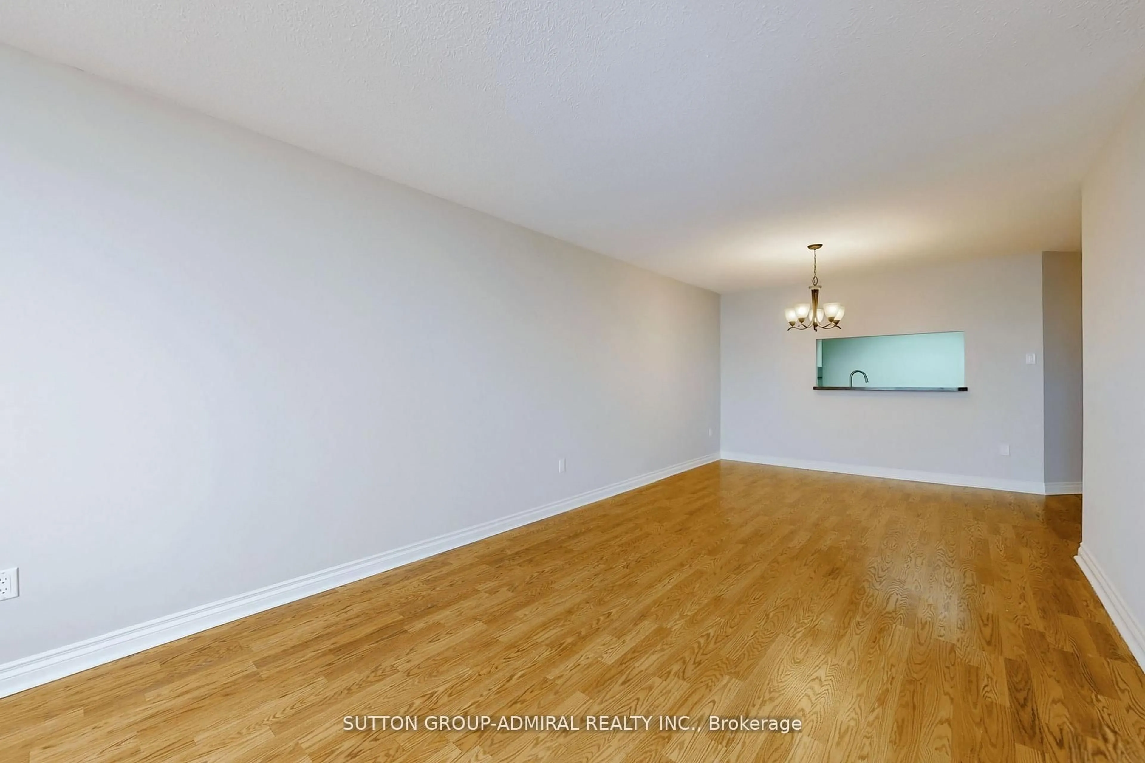 A pic of a room for 7601 Bathurst St #1107, Vaughan Ontario L4J 4H5