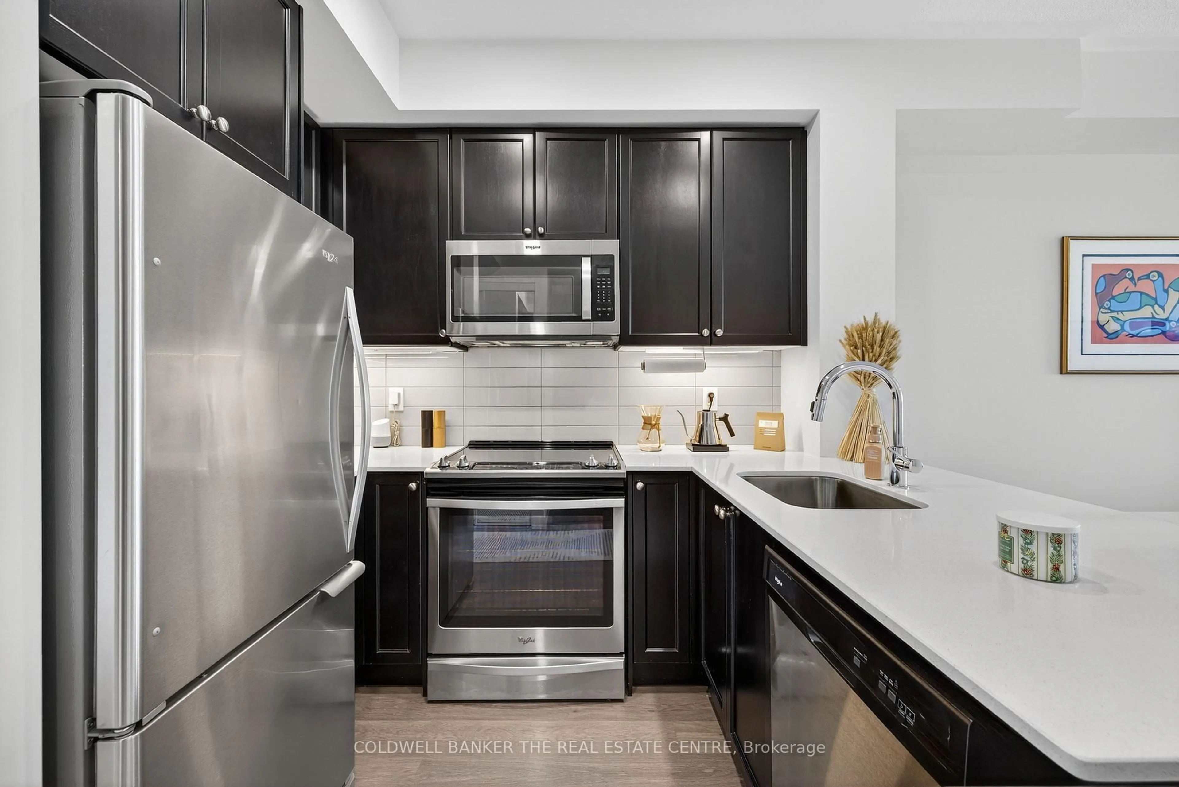 Standard kitchen, ceramic/tile floor for 555 William Graham Dr #351, Aurora Ontario L4G 7C4