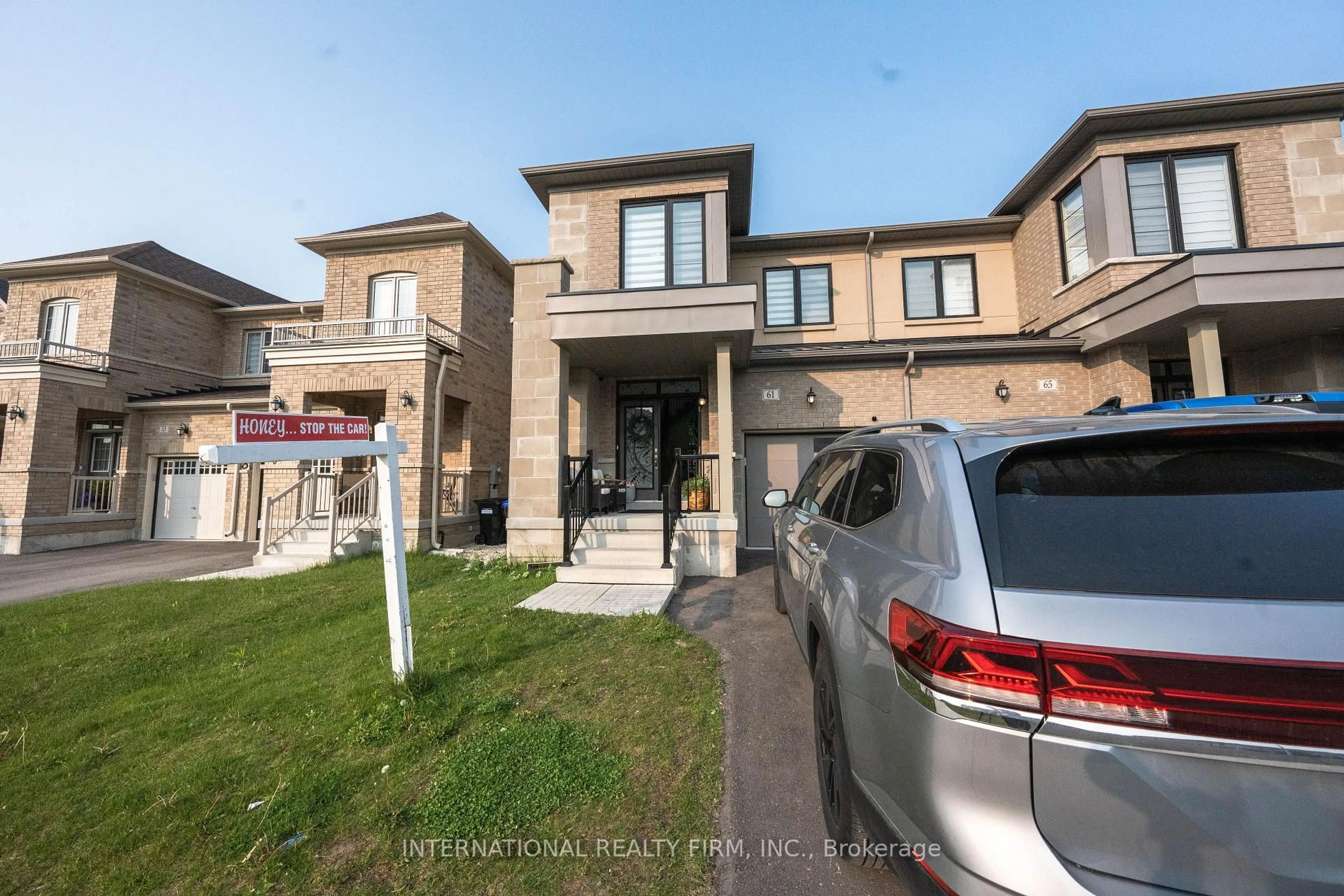 Unknown for 61 Tiberini Way, Bradford West Gwillimbury Ontario L3Z 4K3