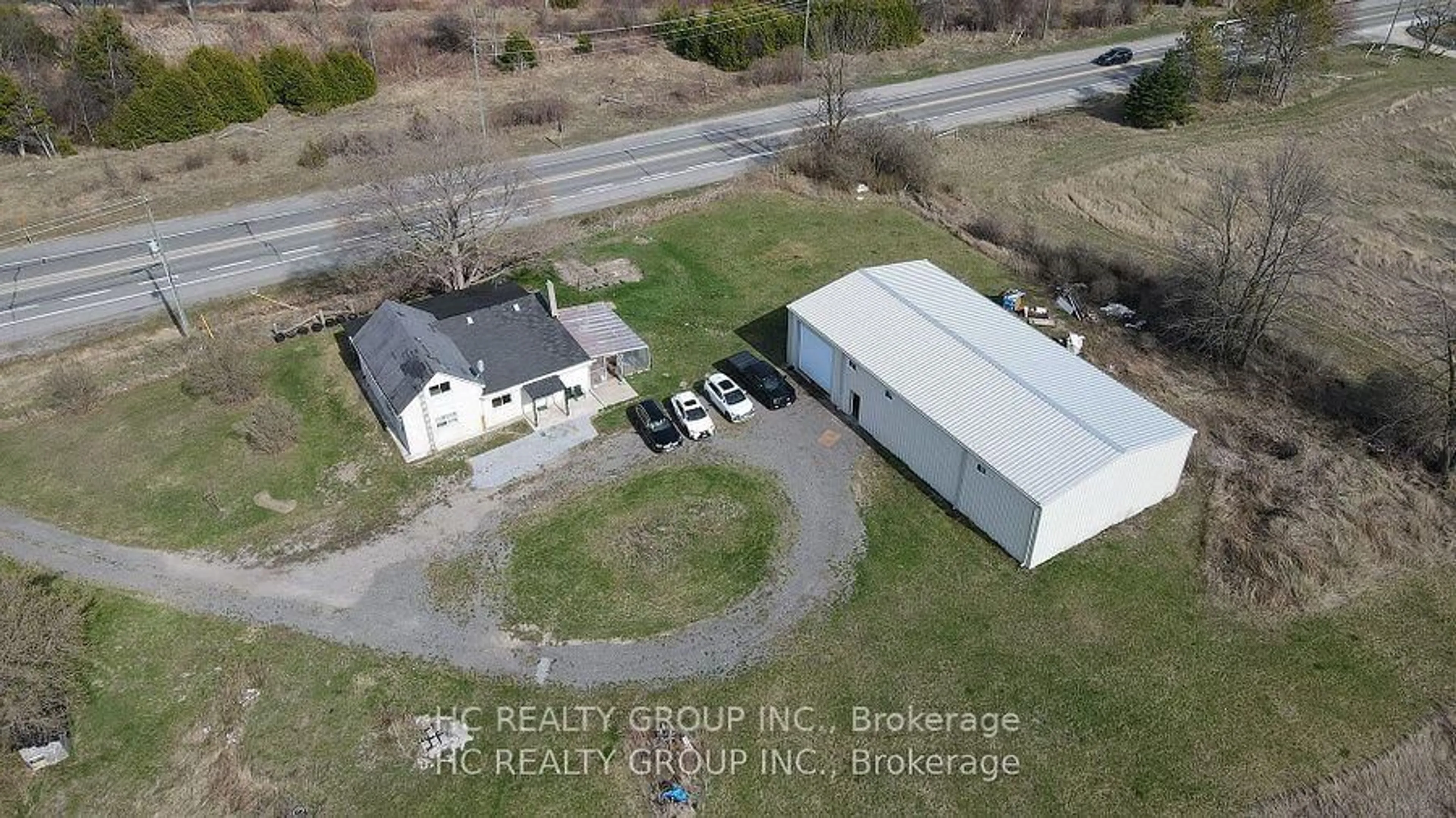 A pic from outside/outdoor area/front of a property/back of a property/a pic from drone, building for 22334 Woodbine Ave, East Gwillimbury Ontario L0G 1R0