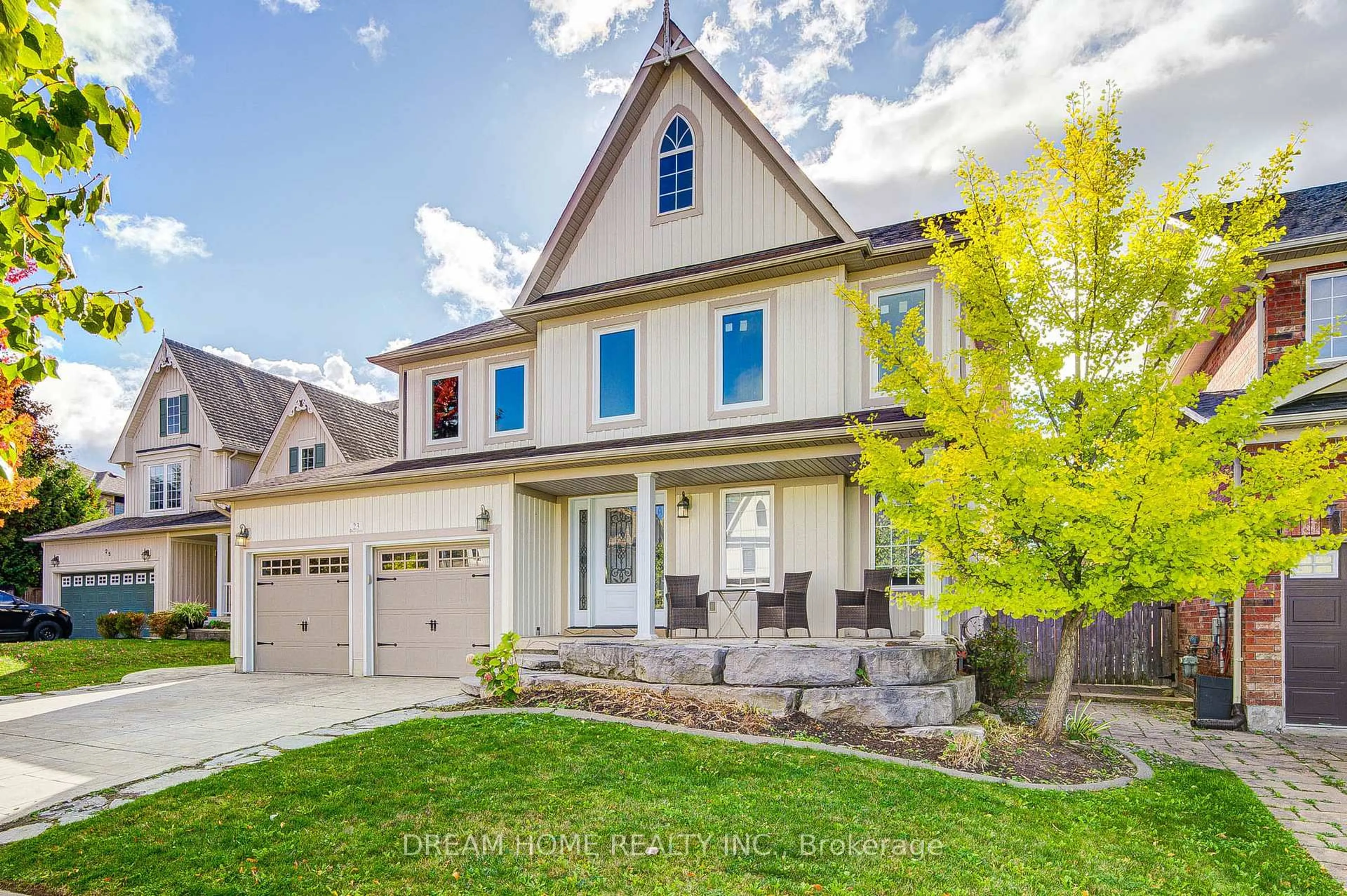 Home with brick exterior material, street for 23 Viscount Way, East Gwillimbury Ontario L0G 1M0