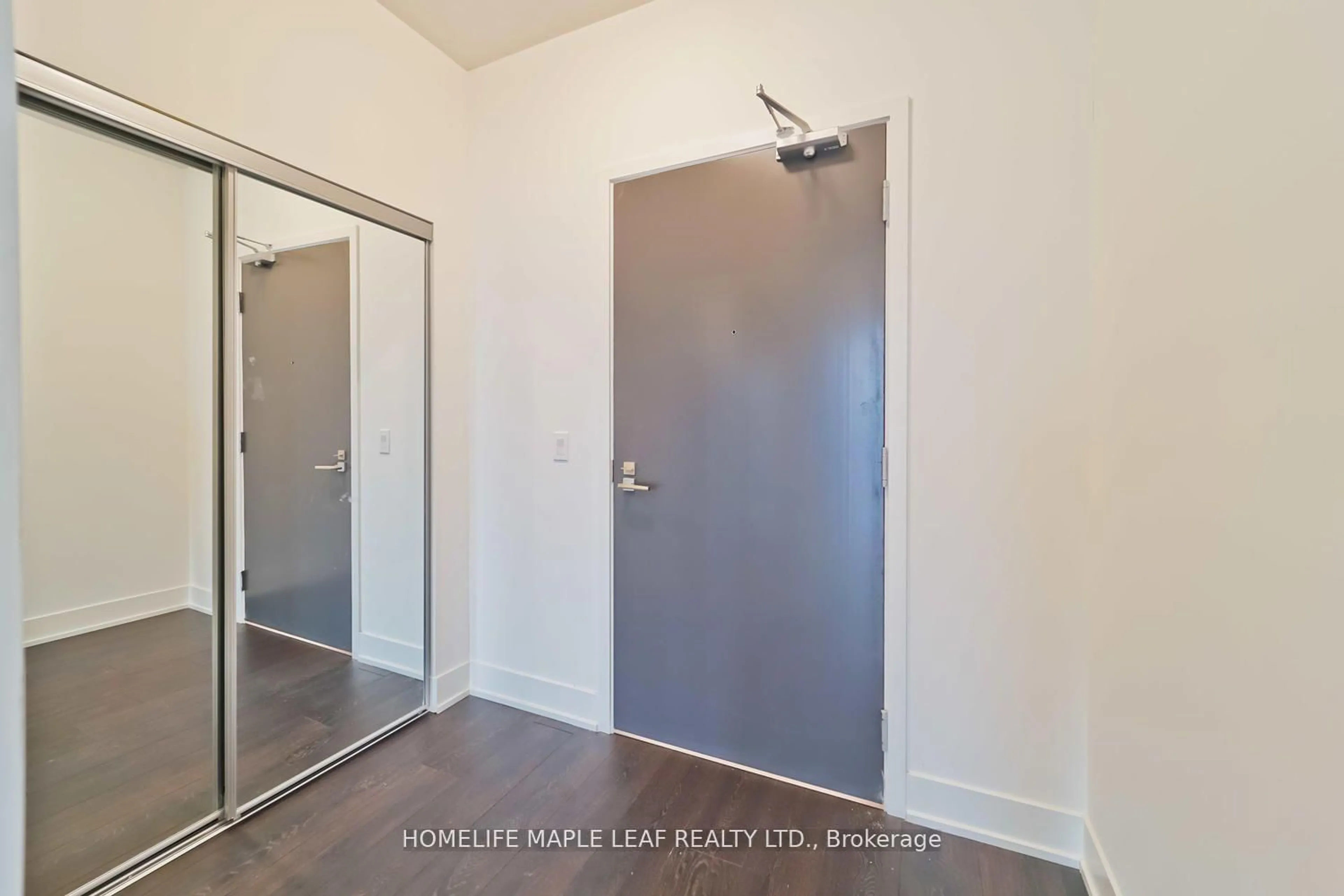 Indoor entryway for 2908 Highway 7 Rd #3307, Vaughan Ontario L4K 0K5