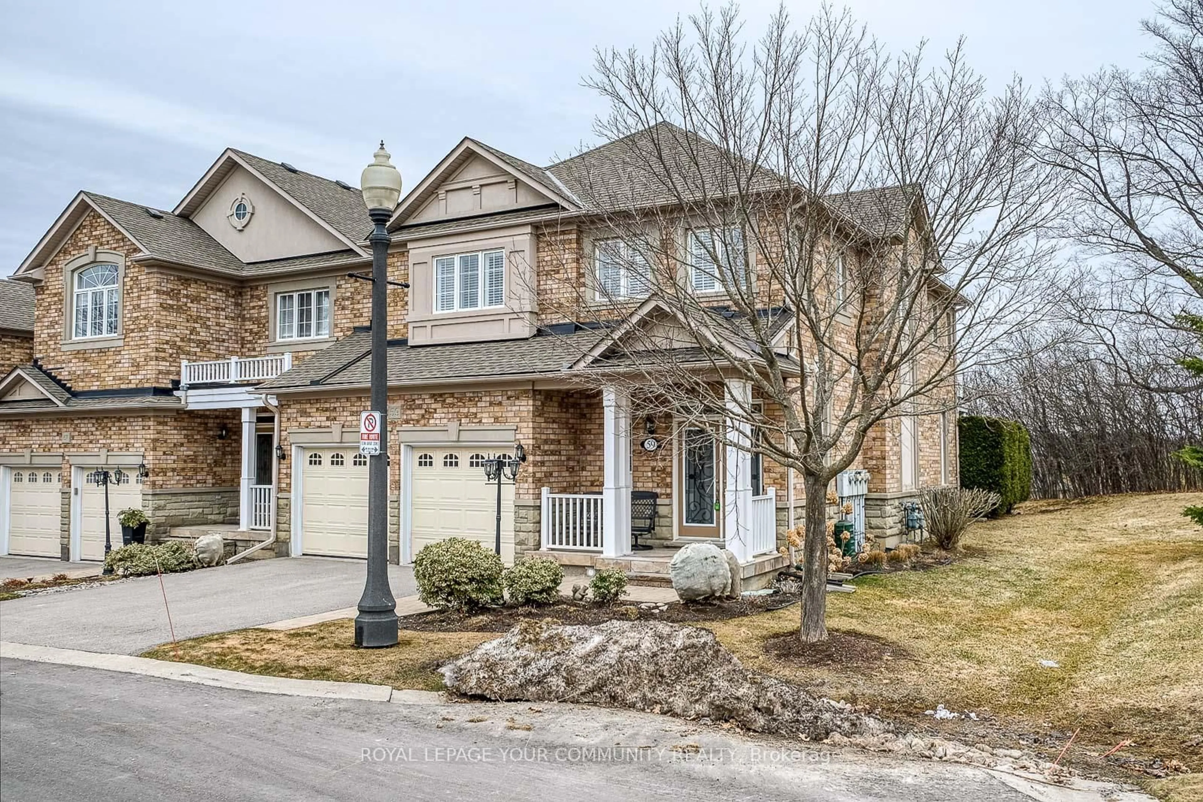 Home with brick exterior material, street for 59 Stonecliffe Cres #56, Aurora Ontario L4G 7Z7