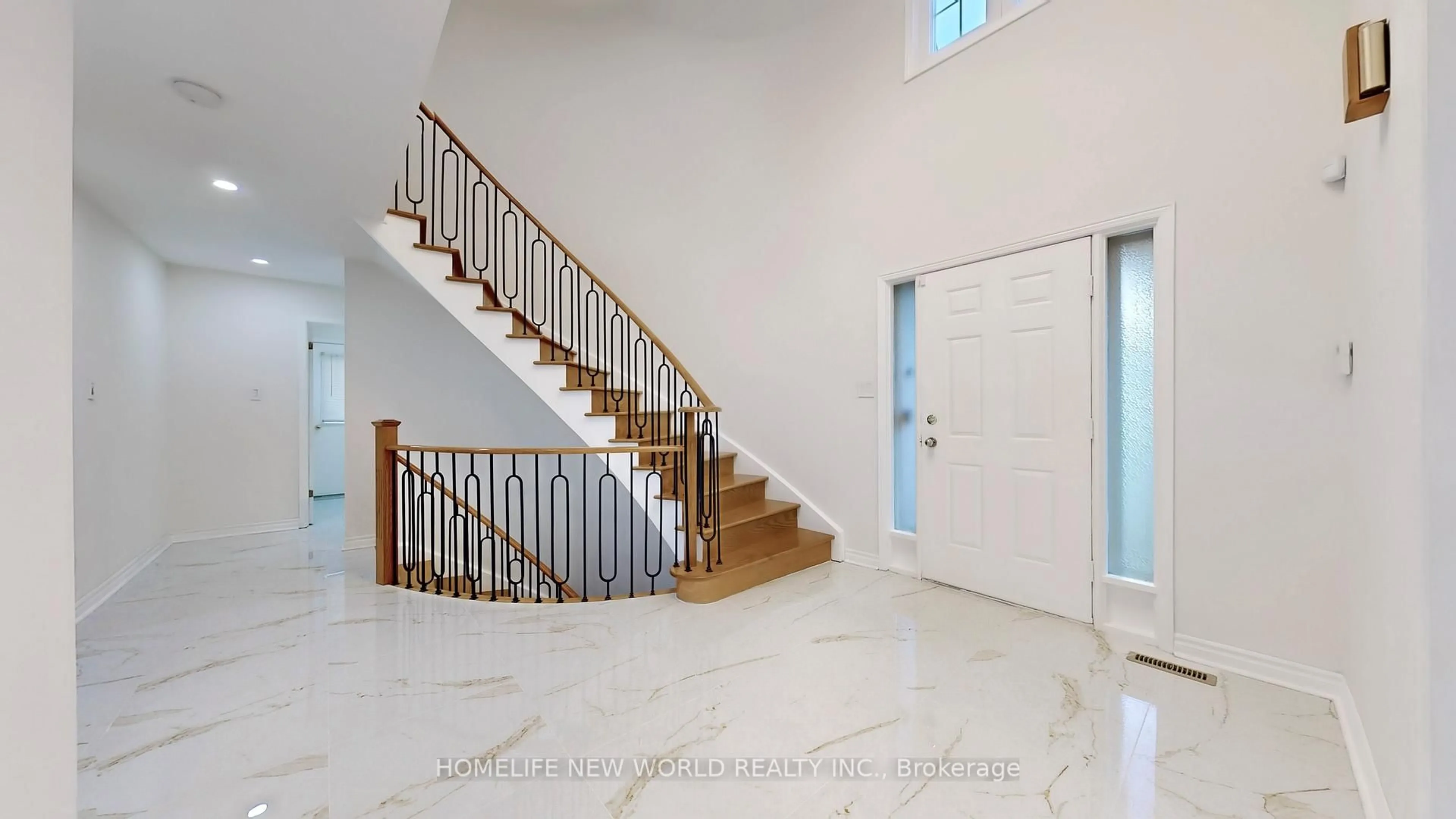 Indoor foyer for 3 Athens Dr, Markham Ontario L3R 0C4
