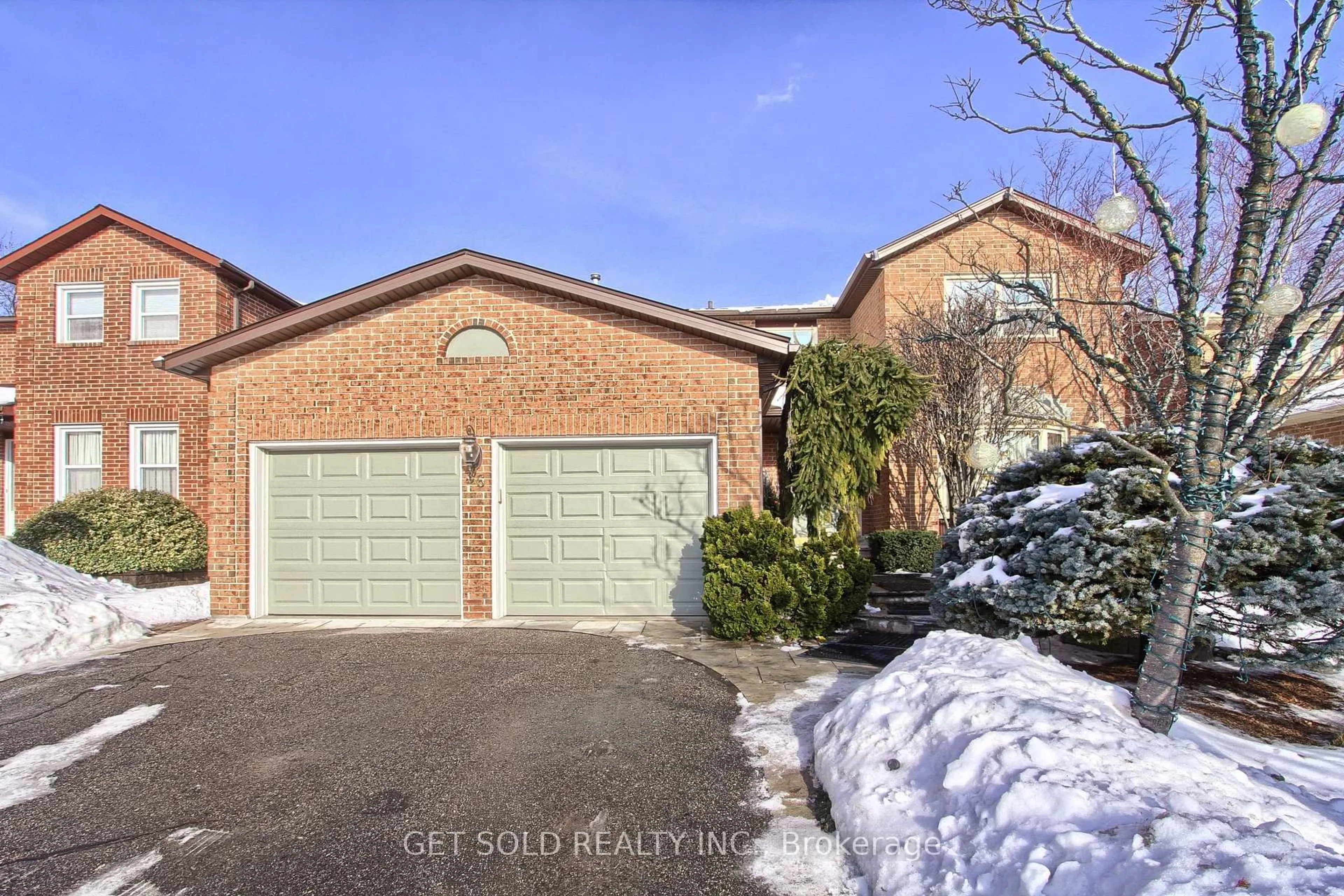 Home with brick exterior material, street for 36 Houseman Cres, Richmond Hill Ontario L4C 7S2