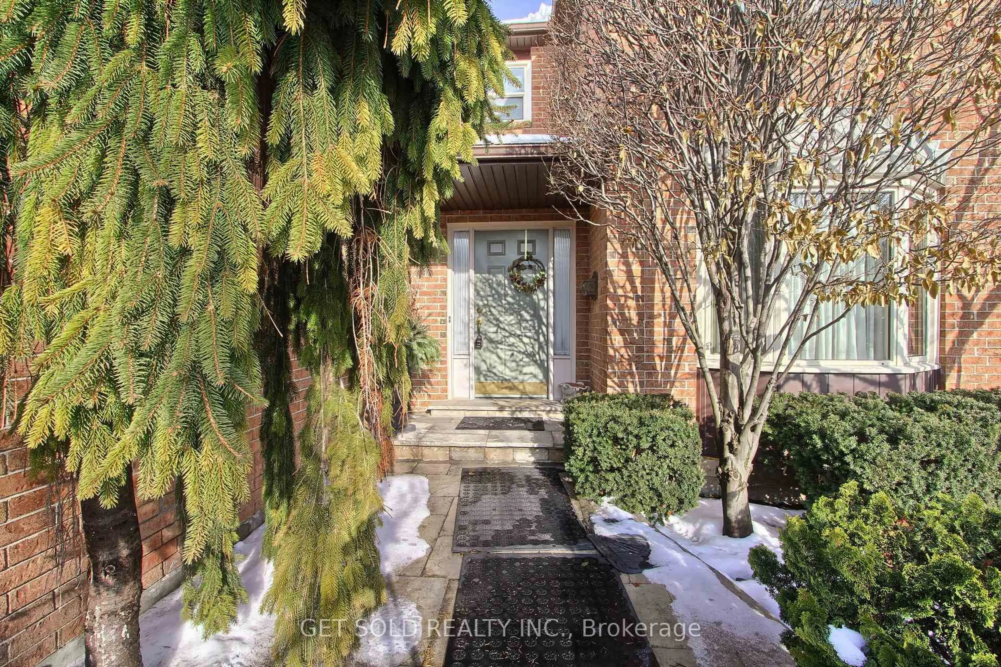 Indoor entryway for 36 Houseman Cres, Richmond Hill Ontario L4C 7S2