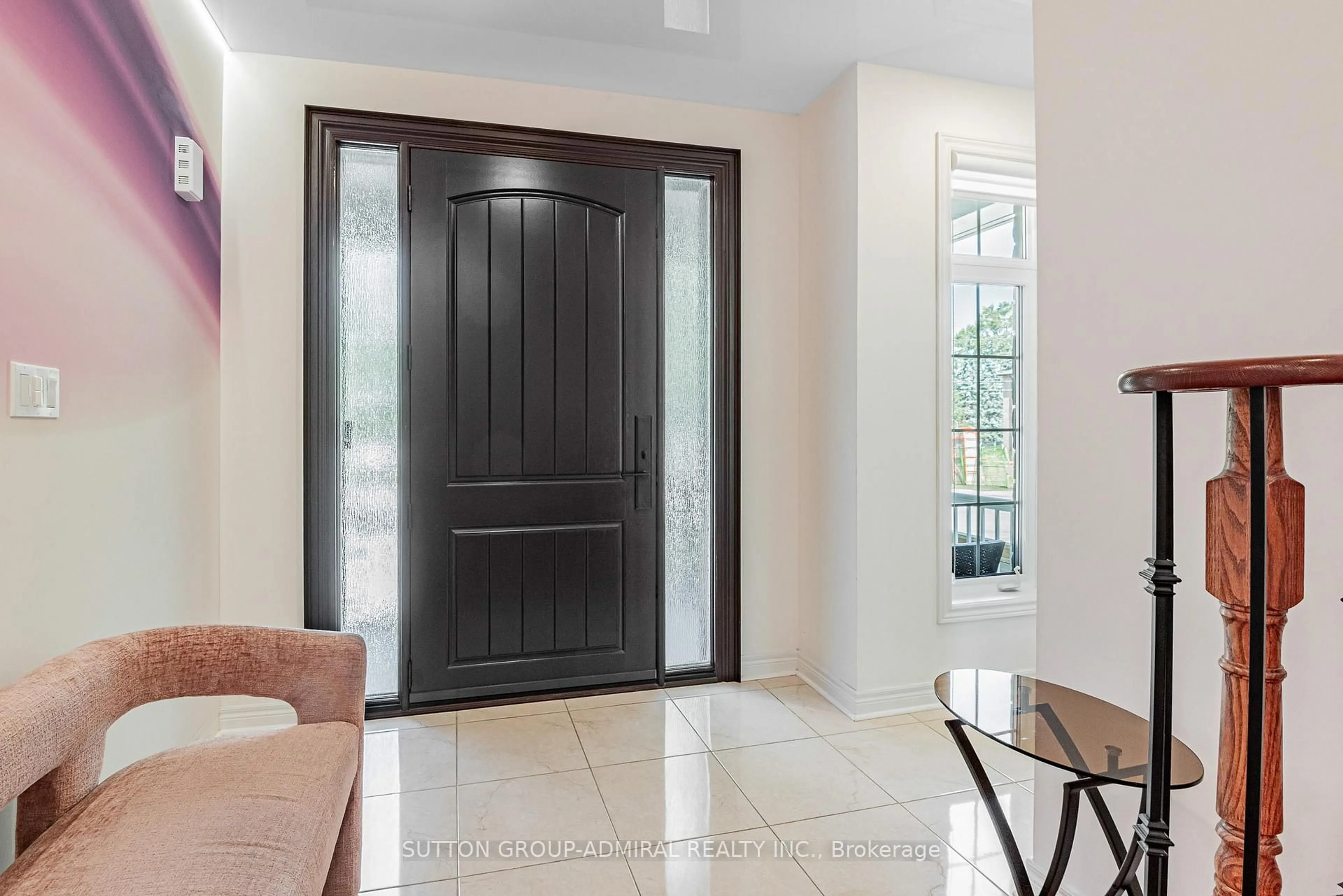 Indoor entryway for 171 Sunset Beach Rd, Richmond Hill Ontario L4E 3G7