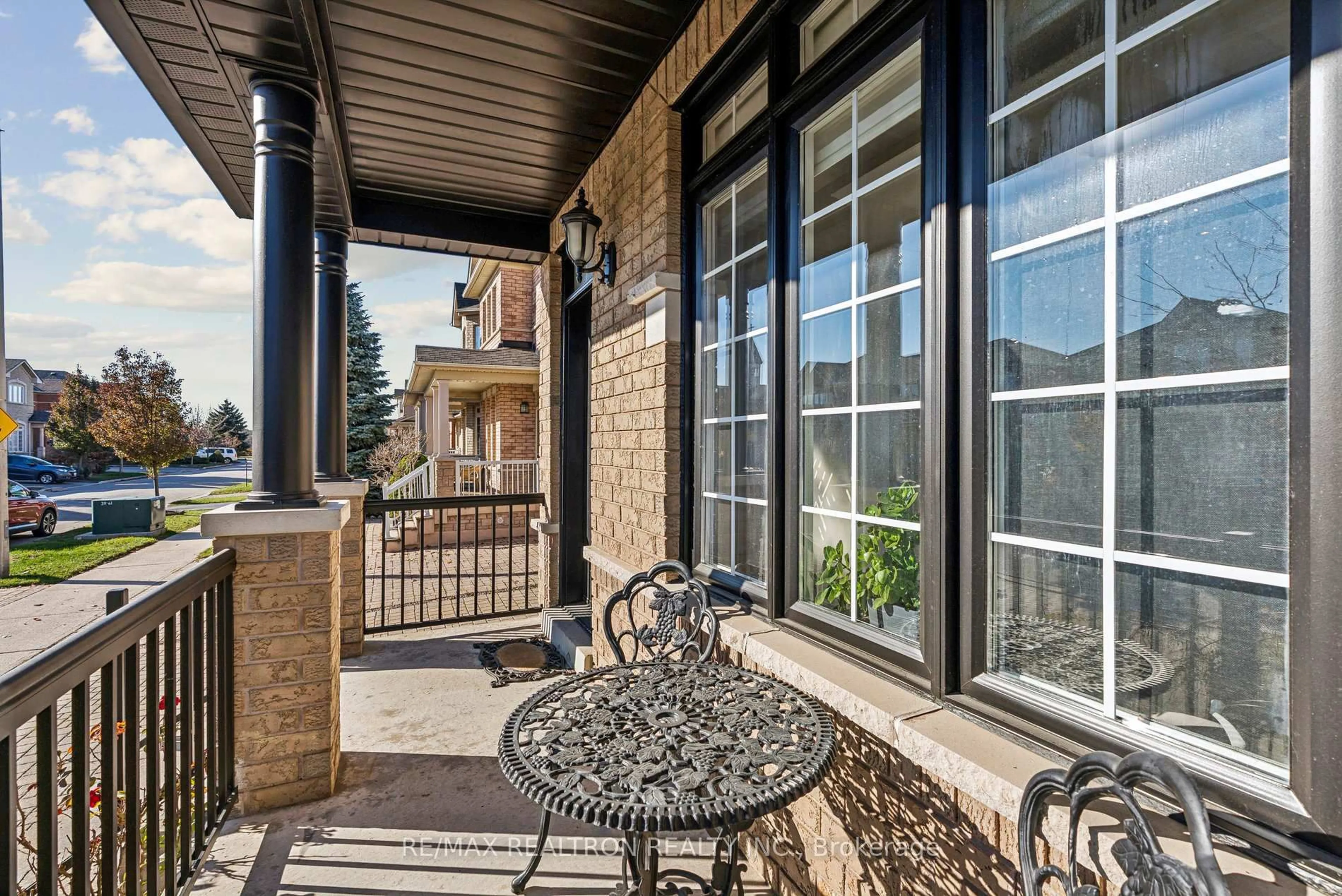 Patio, street for 72 Saint Damian Ave, Vaughan Ontario L4H 2L5