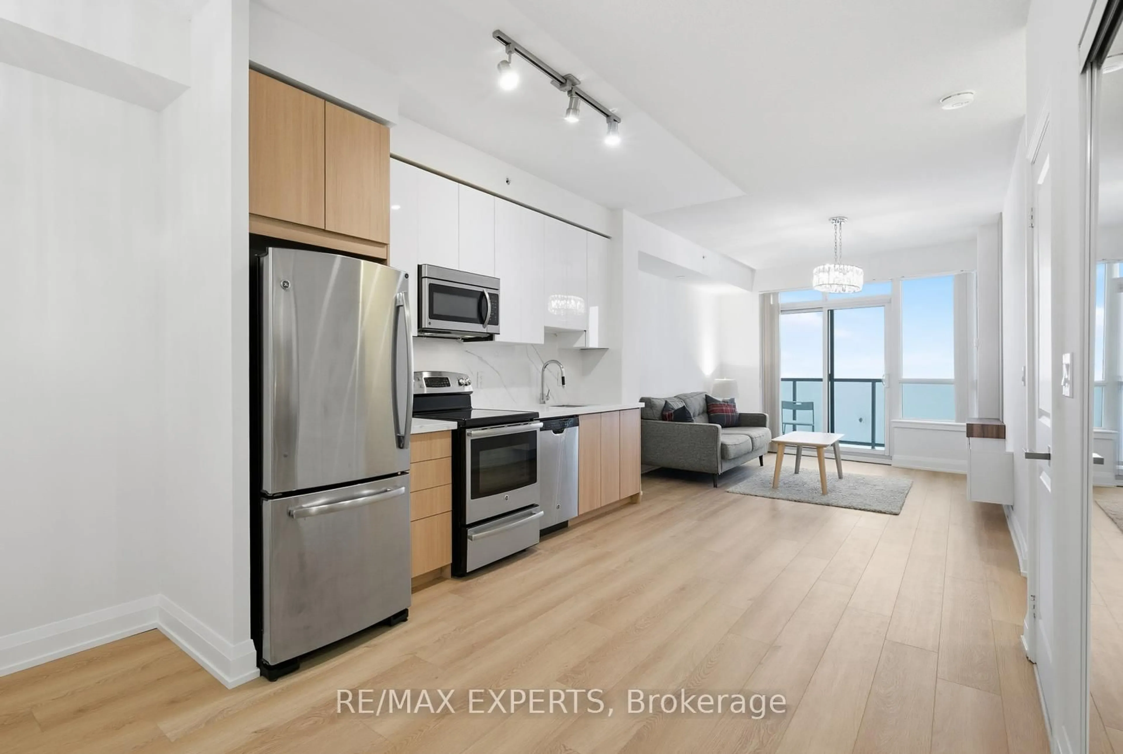 Unknown for 7161 Yonge St #2433, Markham Ontario L3T 0C8