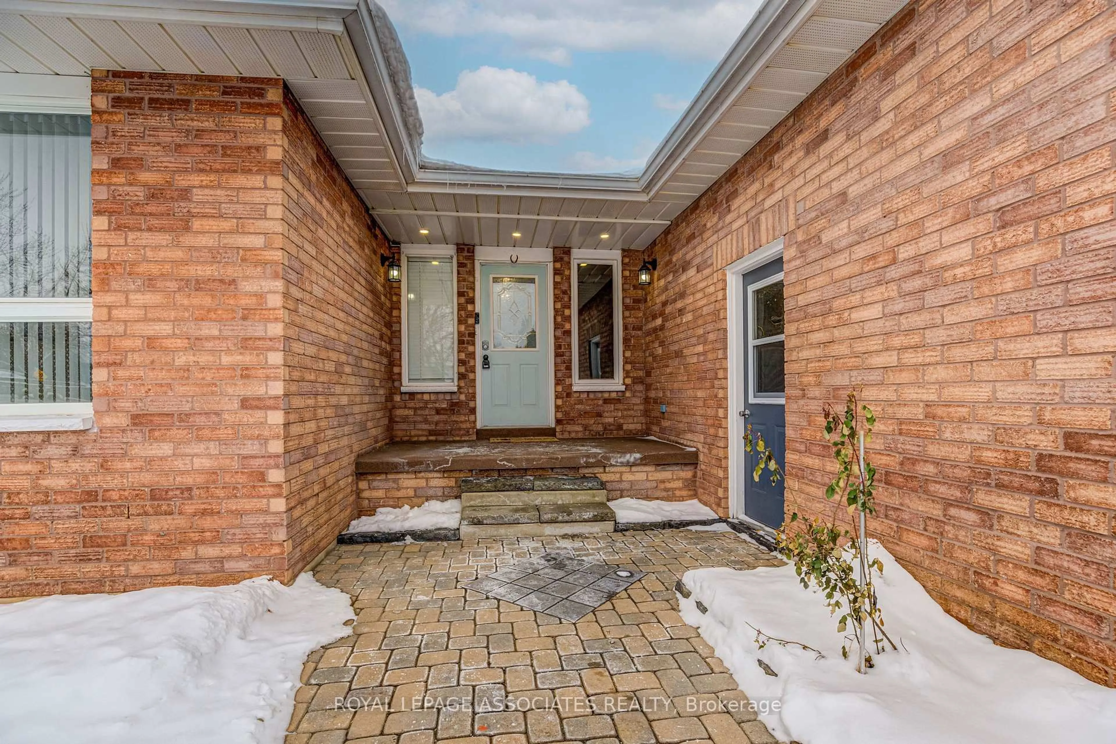 Home with brick exterior material, street for 130 Cunningham Dr, New Tecumseth Ontario L9R 1C4