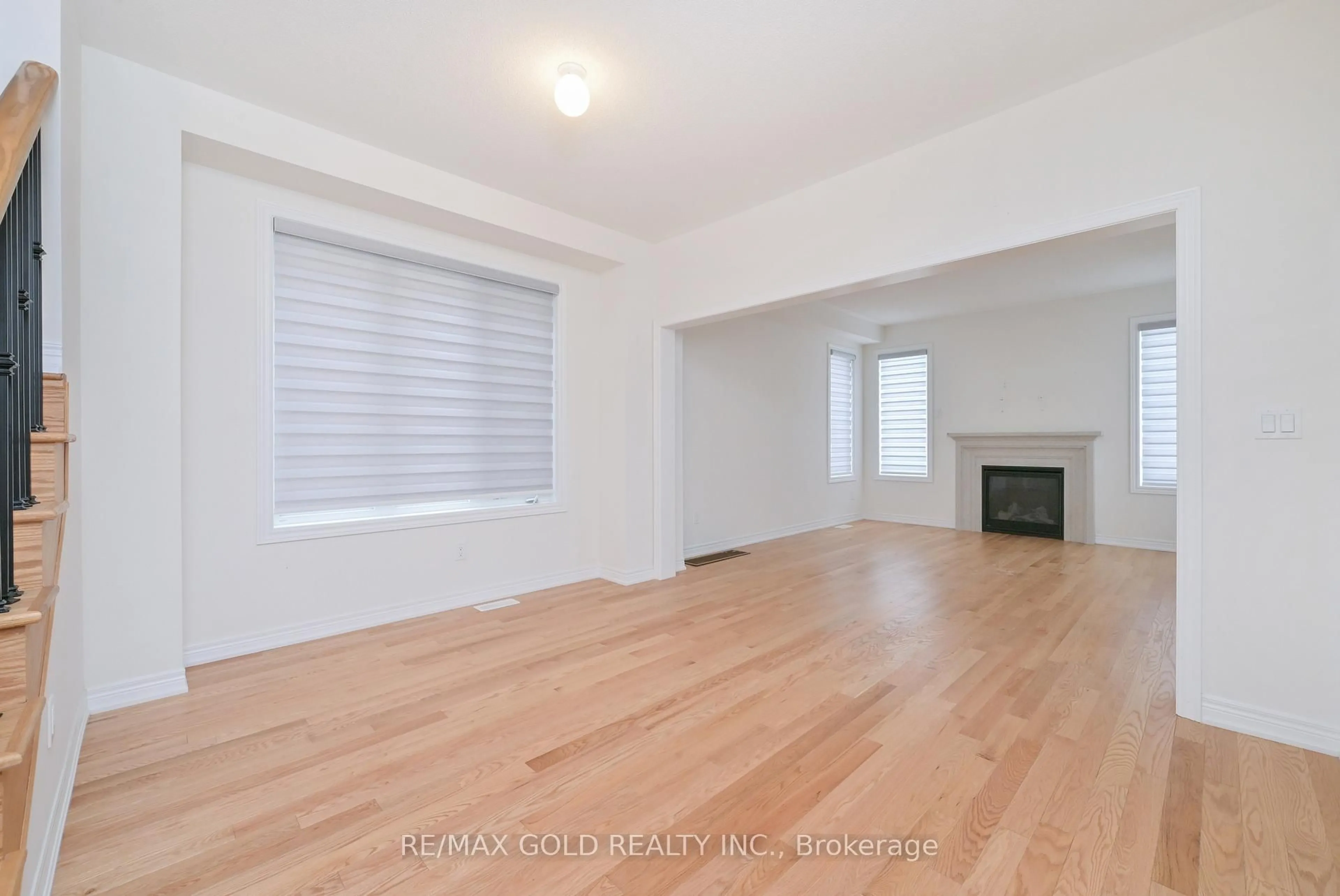 A pic of a room for 1345 Davis Loop, Innisfil Ontario L0L 0B1