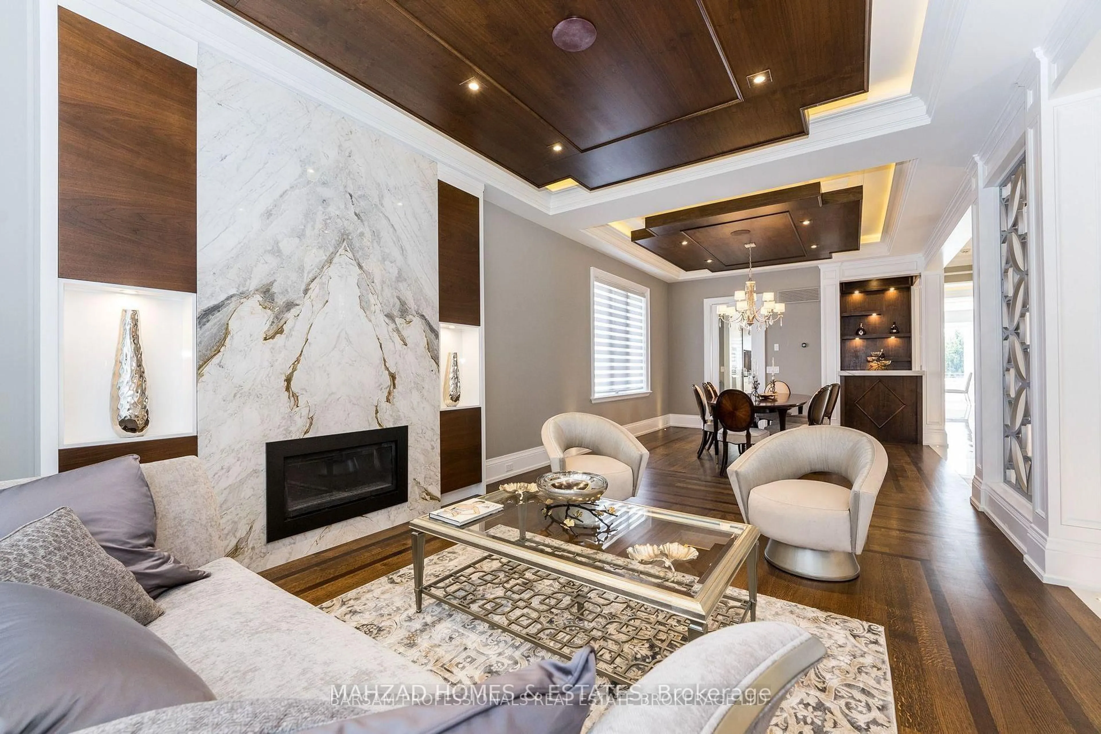 Living room with furniture, unknown for 107 Yonghurst Rd, Richmond Hill Ontario L4C 3T3