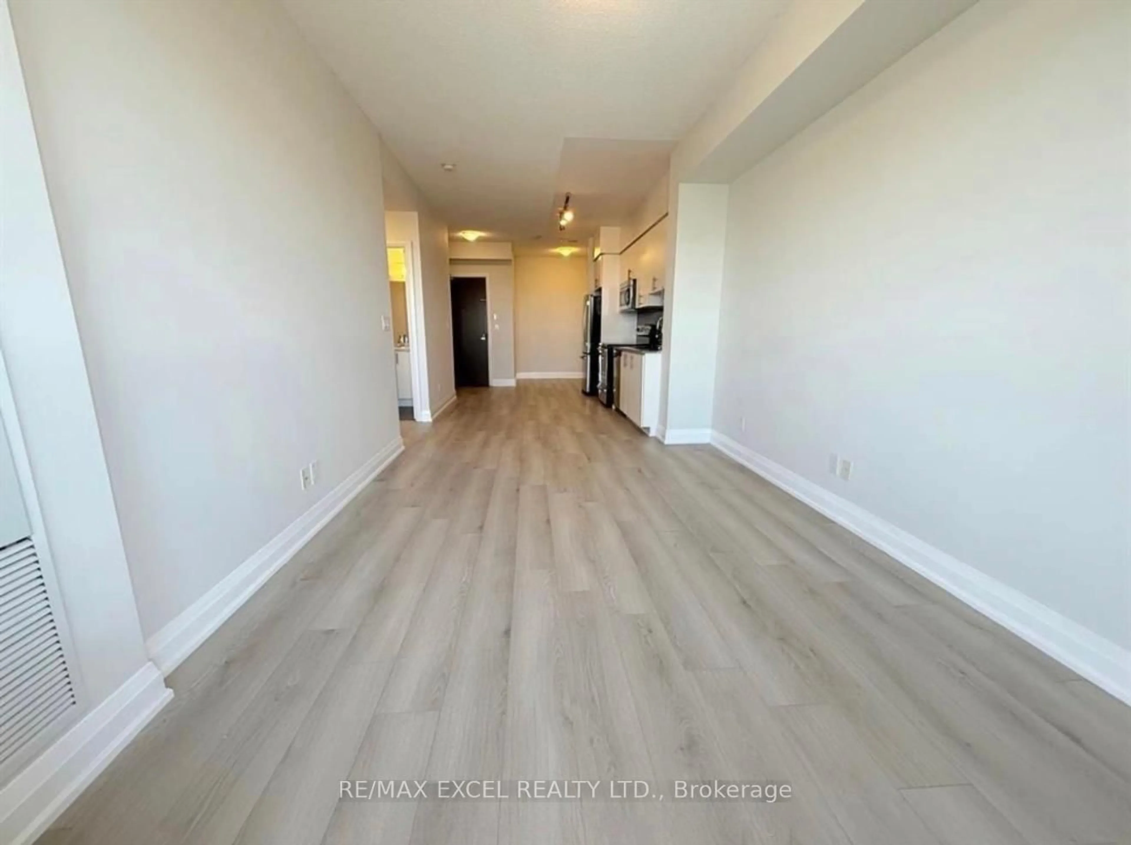 A pic of a room for 7171 Yonge St #2602, Markham Ontario L3T 0C5