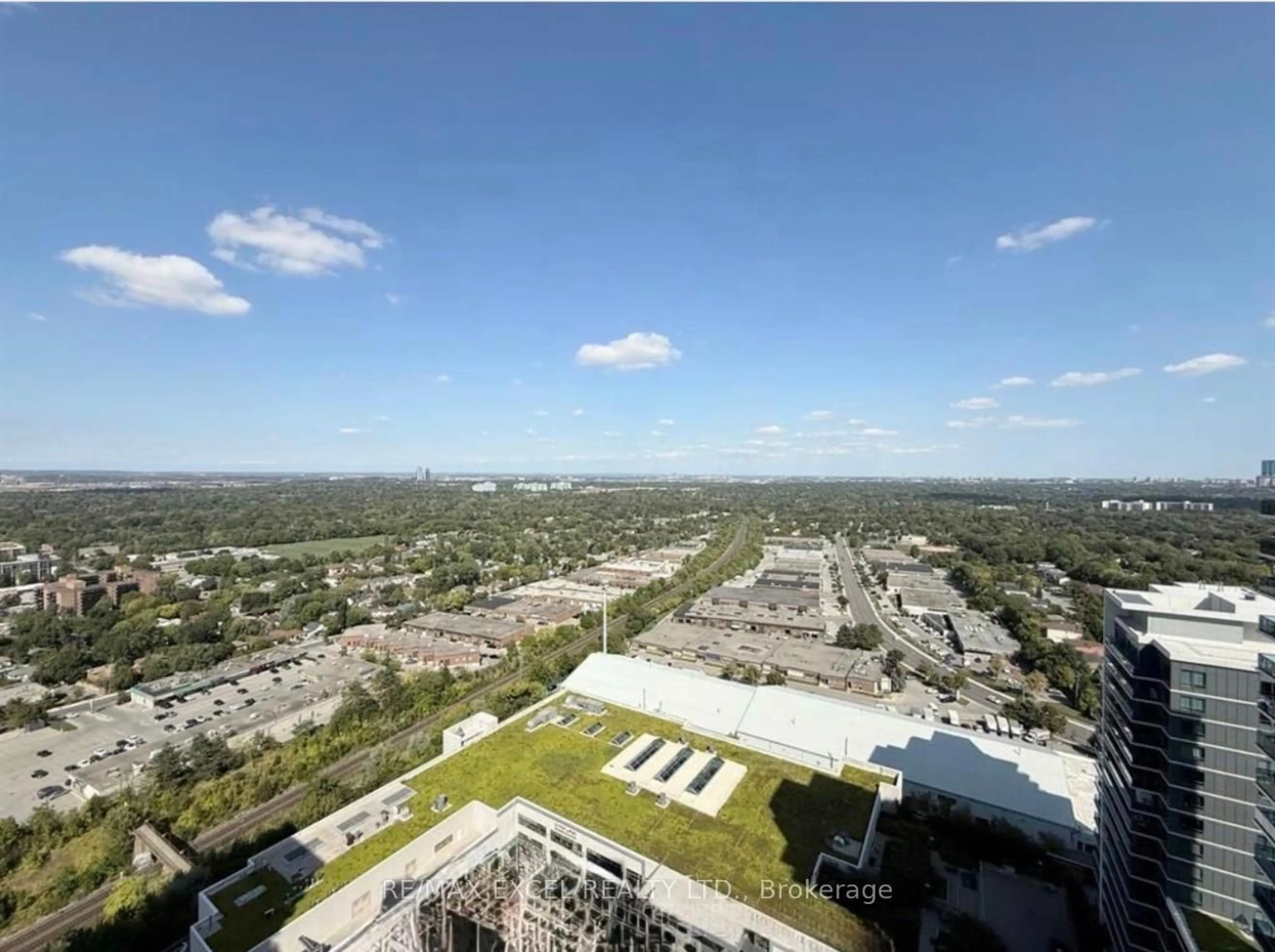 A pic from outside/outdoor area/front of a property/back of a property/a pic from drone, city buildings view from balcony for 7171 Yonge St #2602, Markham Ontario L3T 0C5