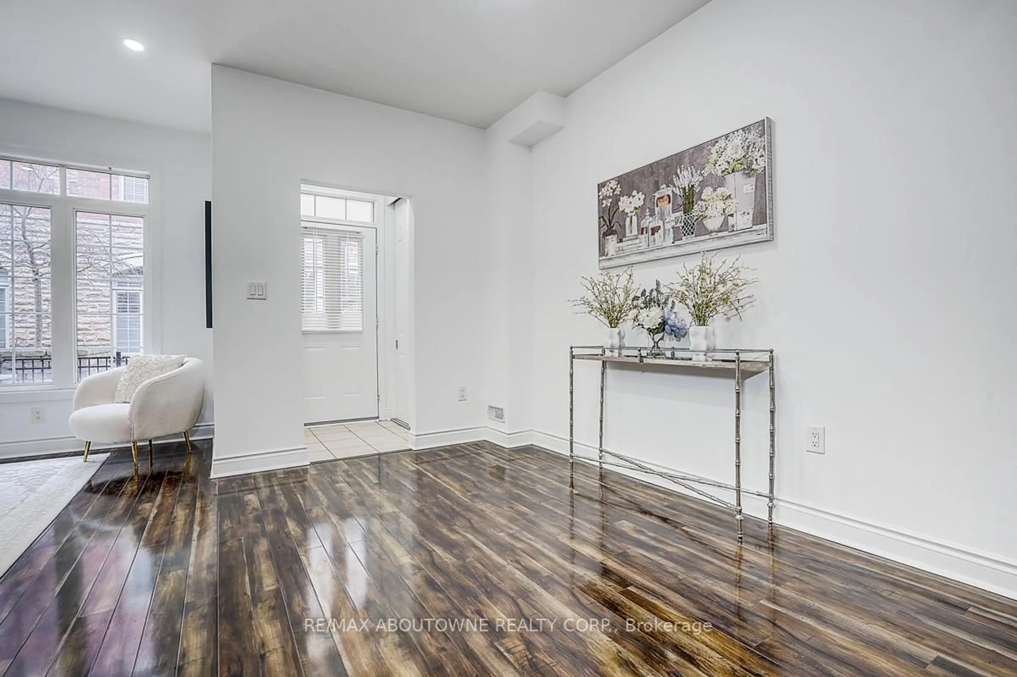 Indoor entryway for 8 Brighton Pl #50, Vaughan Ontario L4J 0E3