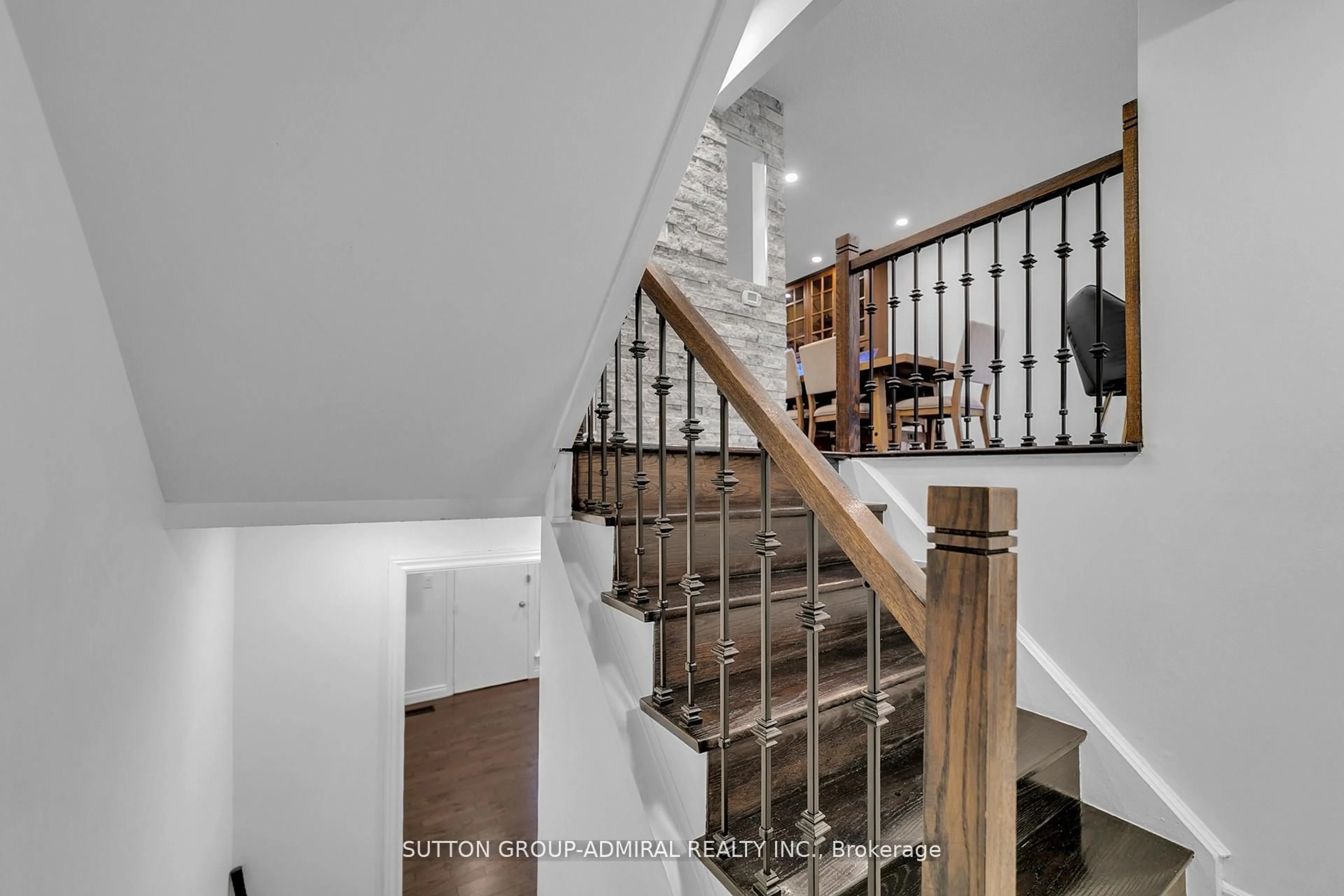 Stairs for 40 Stately Way, Markham Ontario L3T 3Z8