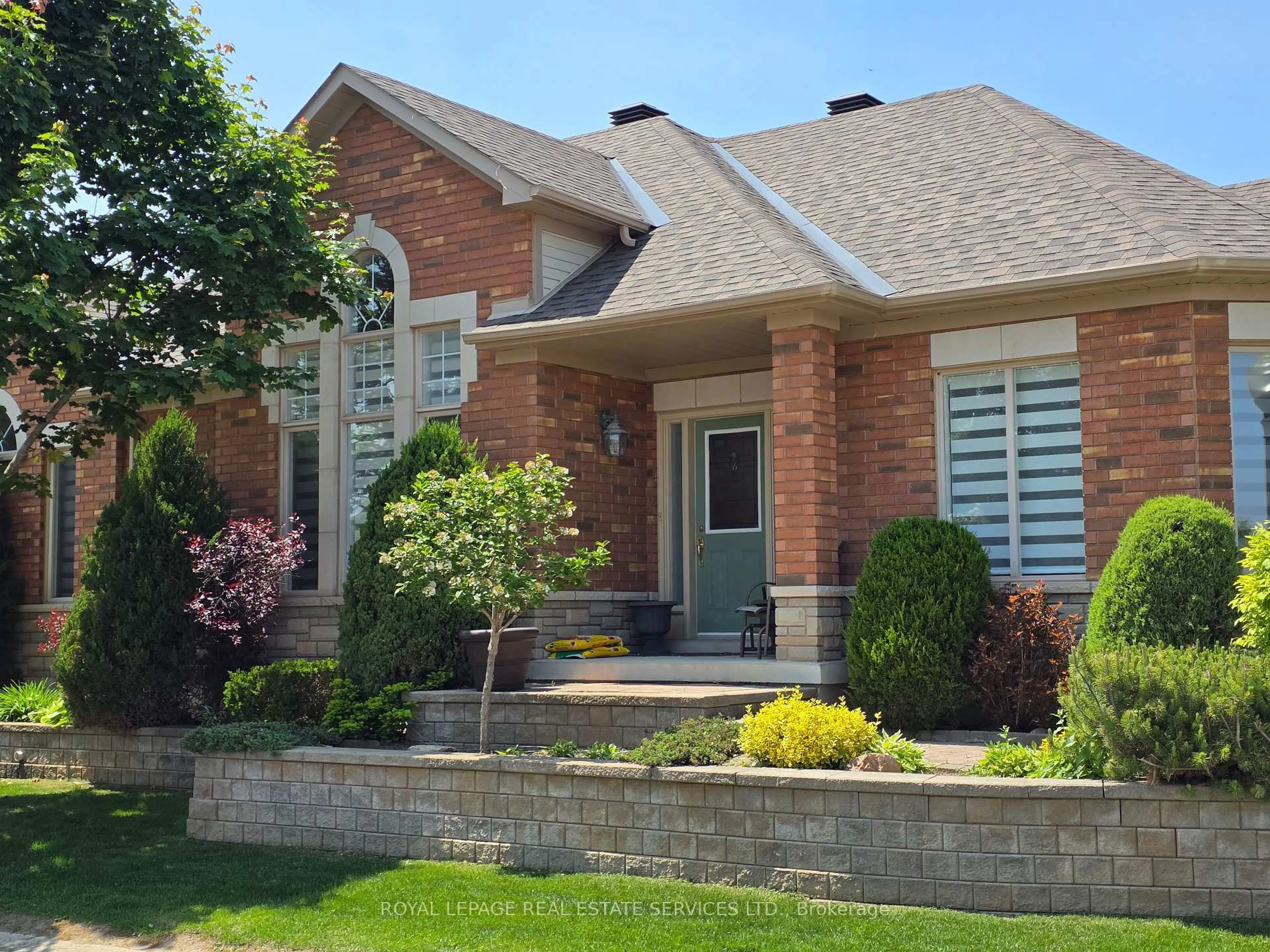 Home with brick exterior material, street for 62 Renaissance Pt #23, New Tecumseth Ontario L9R 2H7