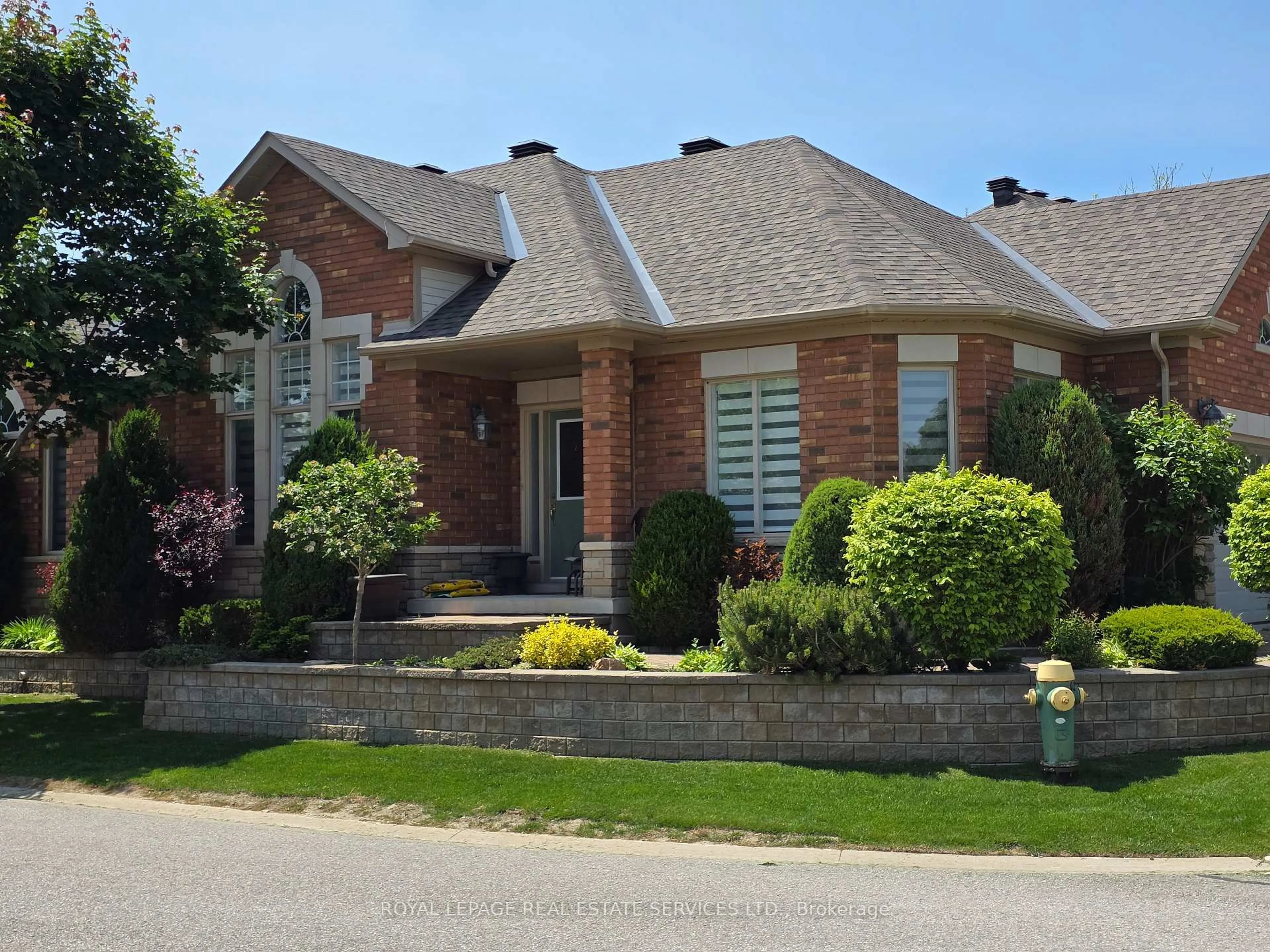 Home with brick exterior material, street for 62 Renaissance Pt #23, New Tecumseth Ontario L9R 2H7
