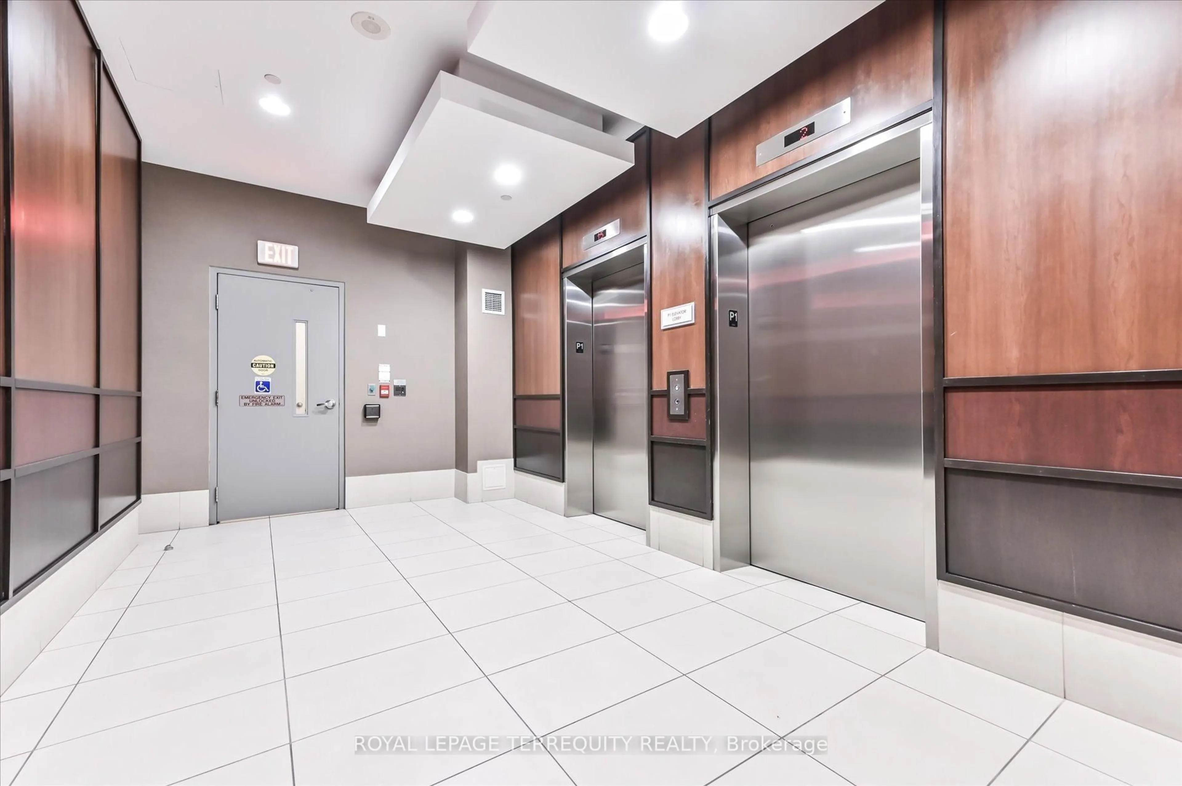 Indoor foyer for 23 Cox Blvd #1287, Markham Ontario L3R 7Z9