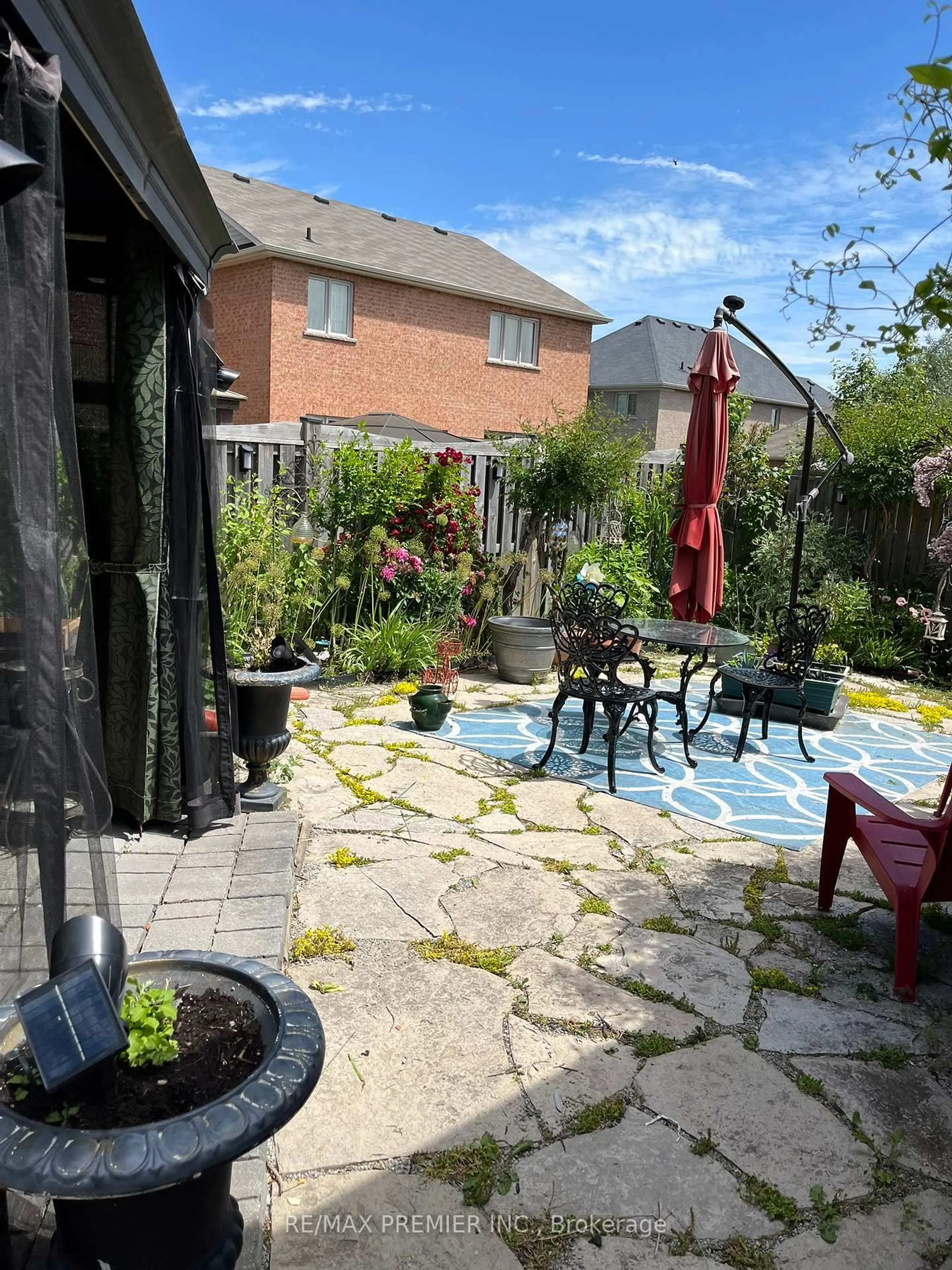 Patio, street for 46 Ben Boy Ave, King Ontario L0G 1T0