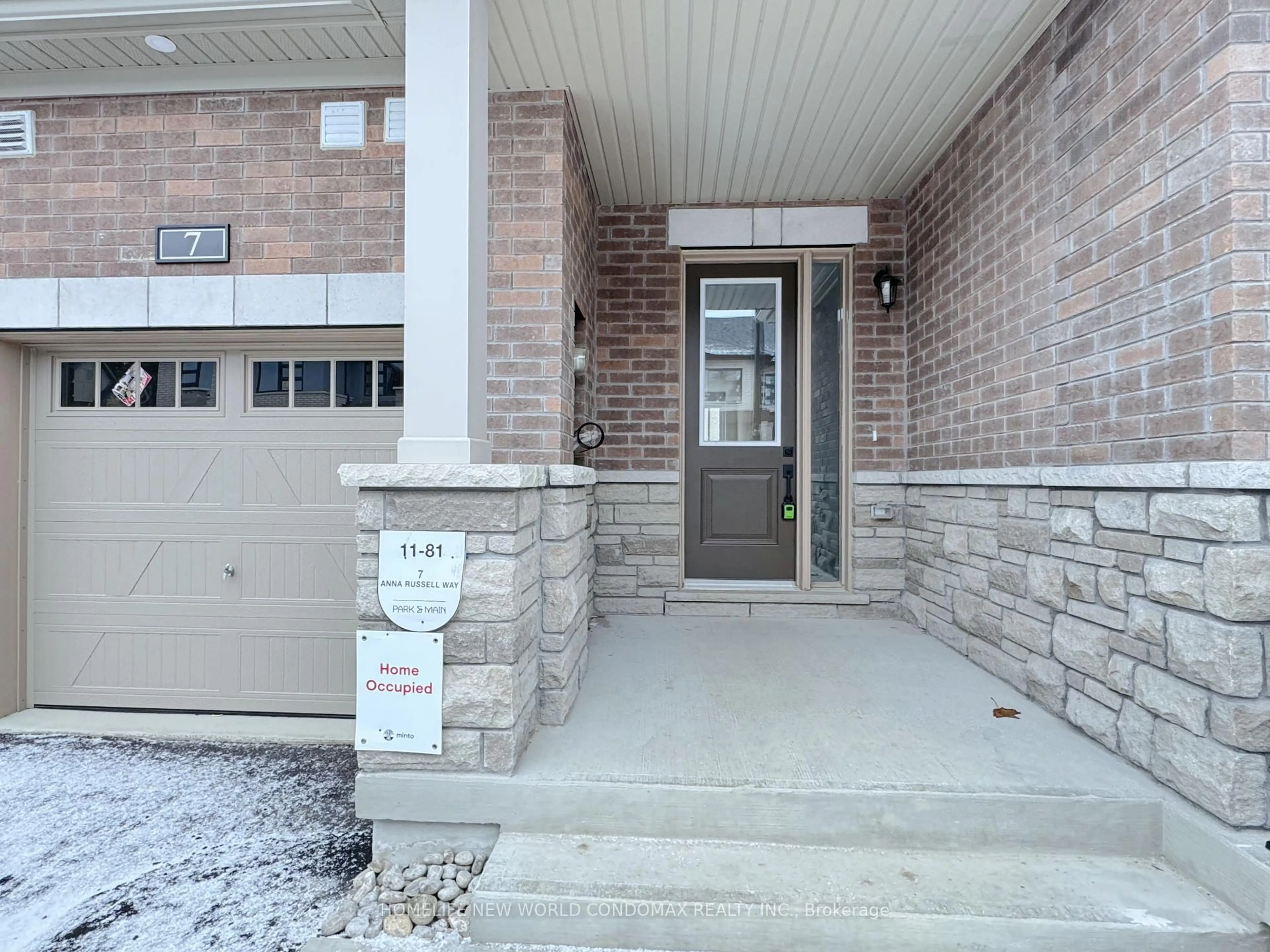 Indoor entryway for 7 Anna Russell Way, Markham Ontario L3R 3X3