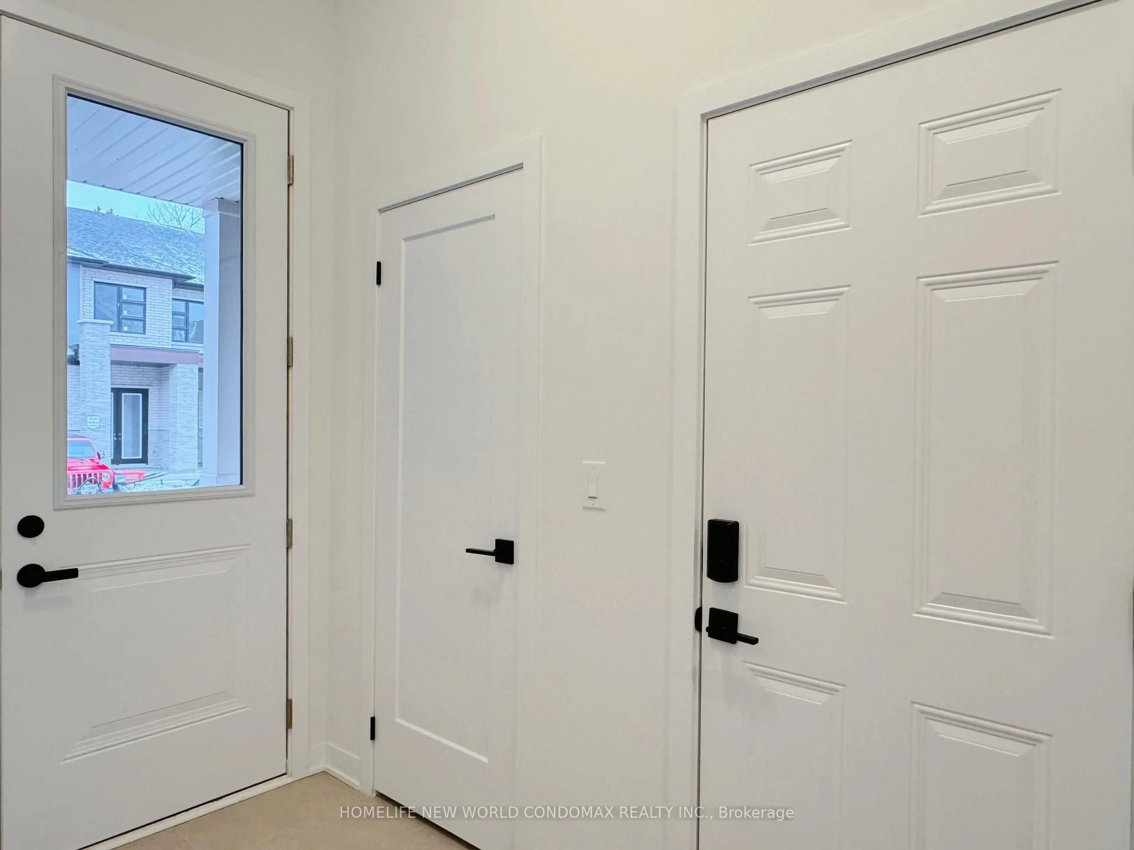 Indoor entryway for 7 Anna Russell Way, Markham Ontario L3R 3X3