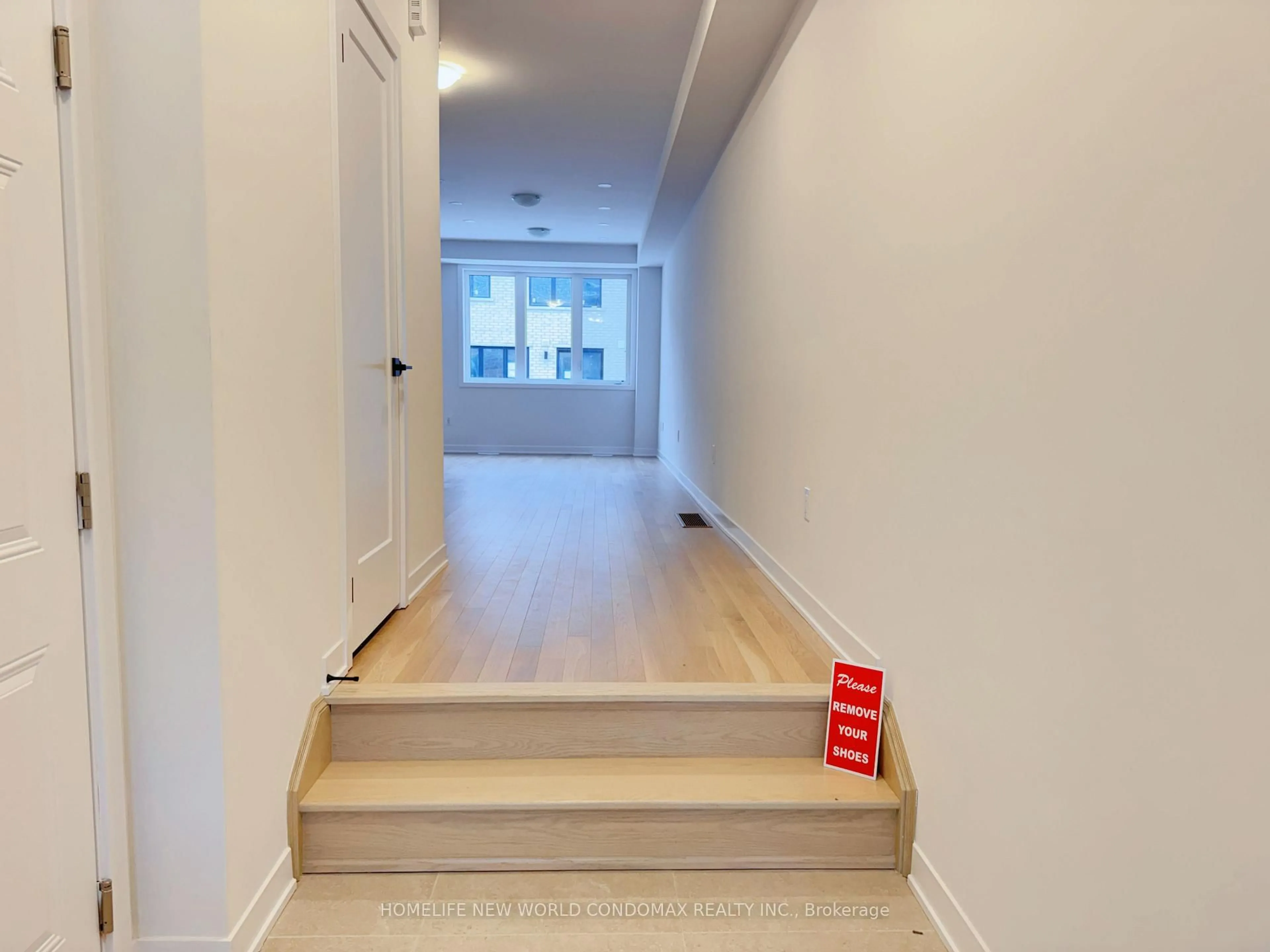 Unknown for 7 Anna Russell Way, Markham Ontario L3R 3X3