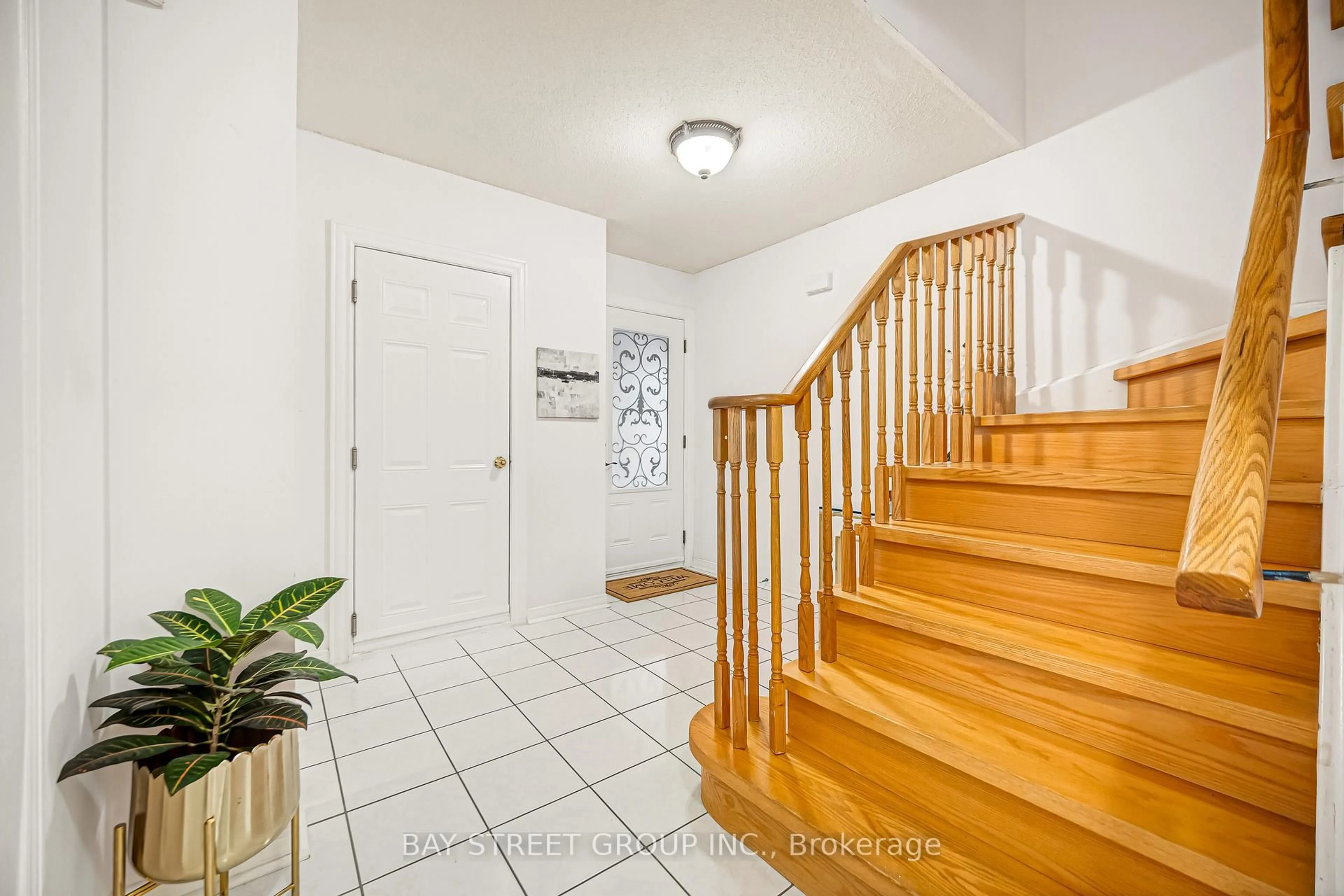 Indoor entryway for 53 Brando Ave, Markham Ontario L3S 4K9