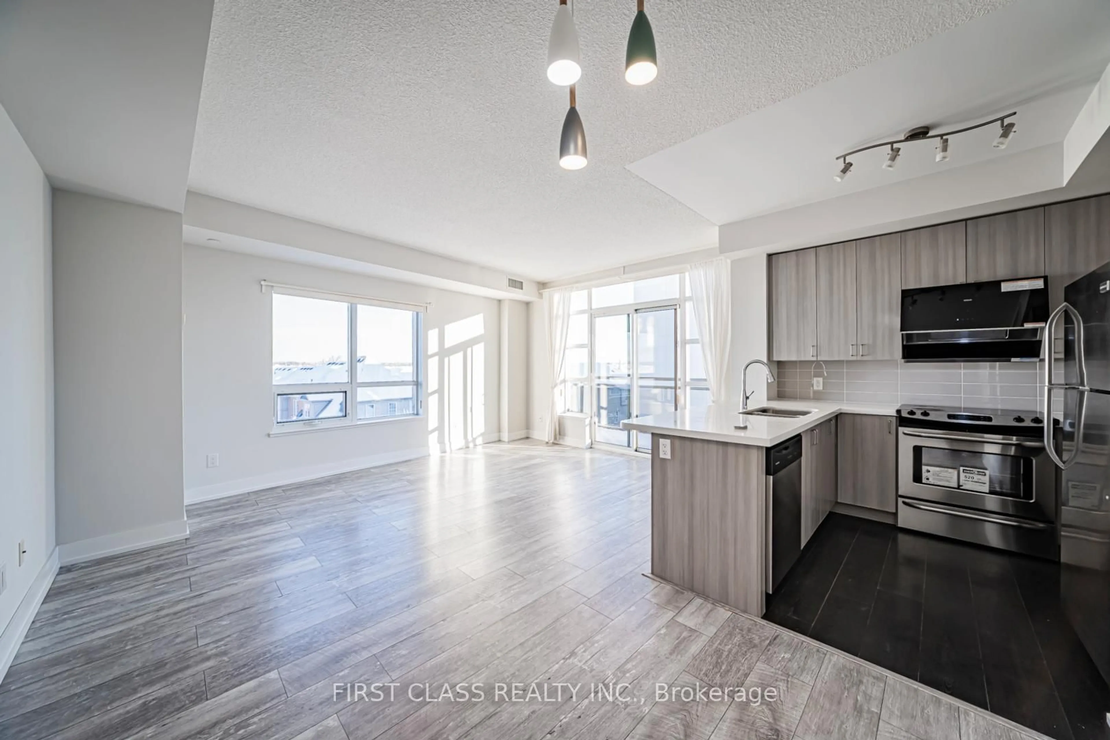 Open concept kitchen, unknown for 540 Bur Oak Ave #528, Markham Ontario L6C 0Y2