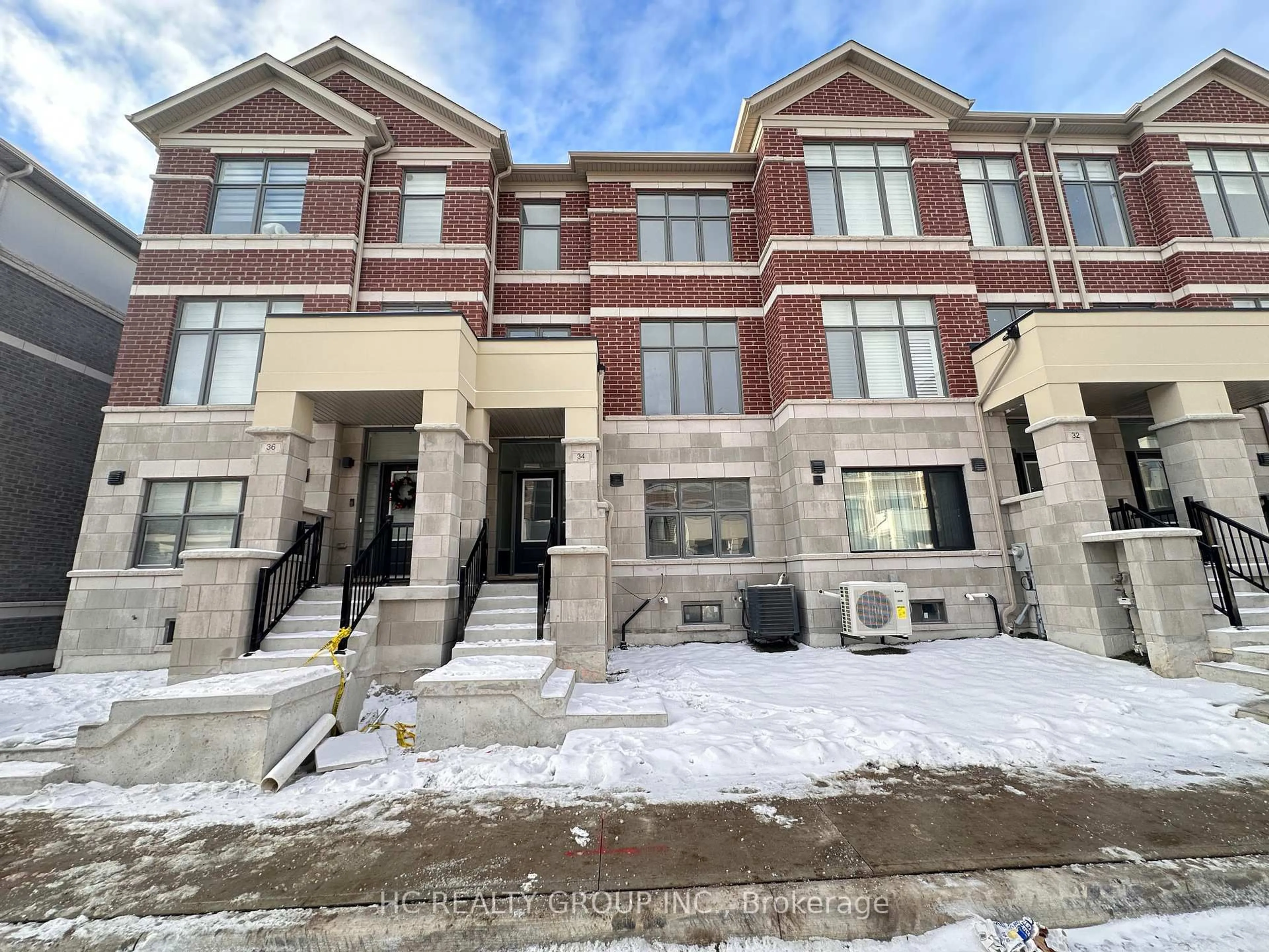 Home with brick exterior material, unknown for 34 Millman Lane, Richmond Hill Ontario L4S 0P9