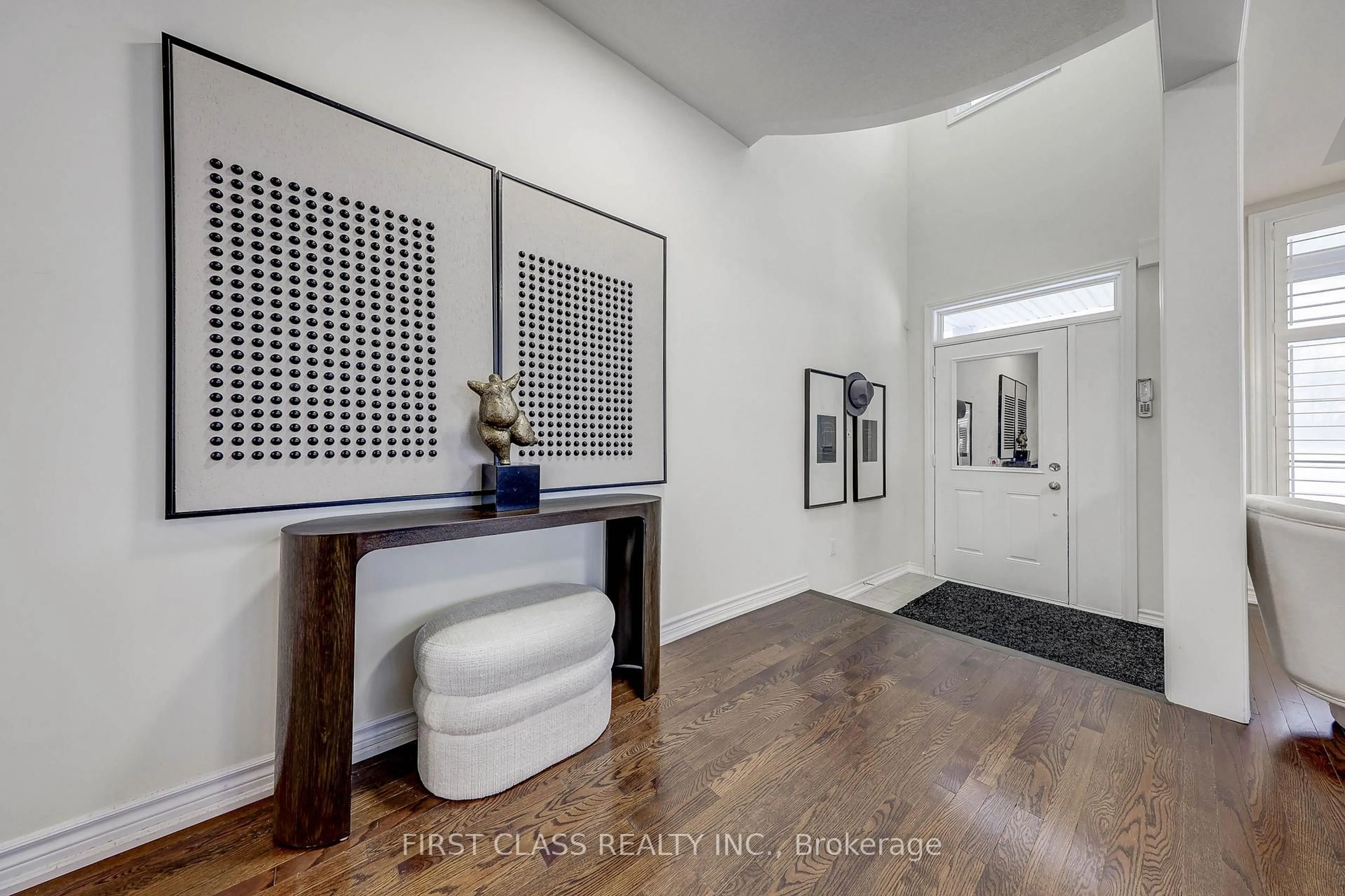 Indoor entryway for 2 James Parrott Ave, Markham Ontario L6E 0J9