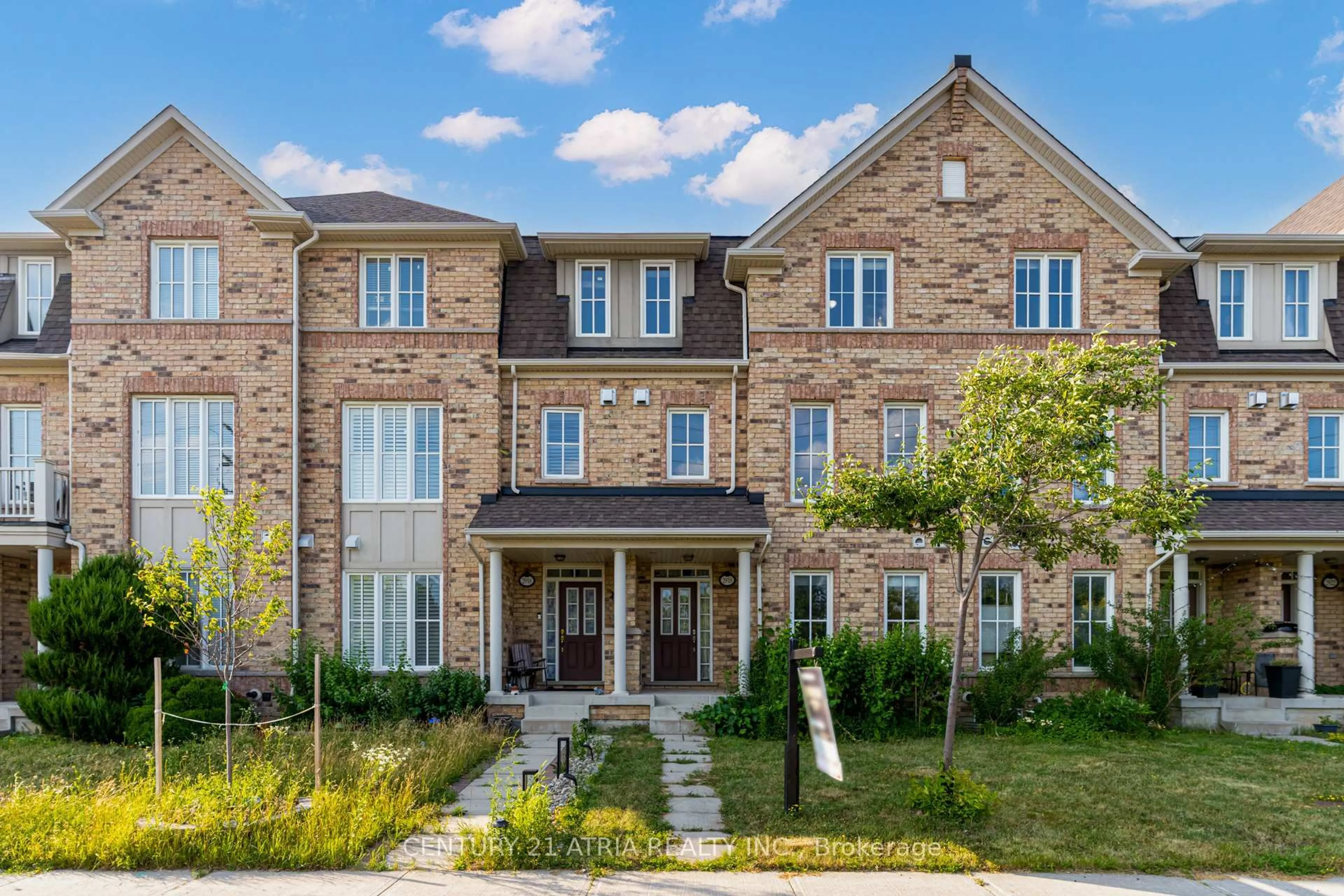 Home with brick exterior material, unknown for 2918 Elgin Mills Rd, Markham Ontario L6C 0E5