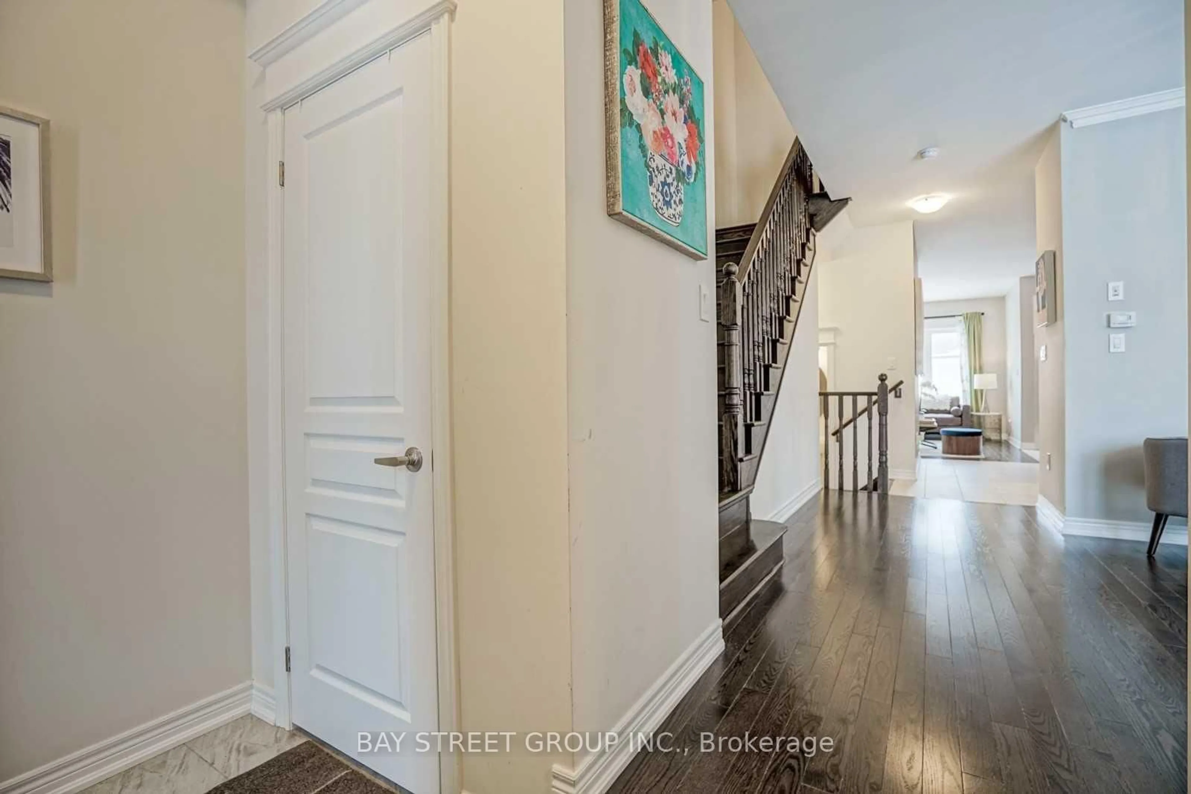 Indoor entryway for 24 Plantain Lane, Richmond Hill Ontario L4E 1B9