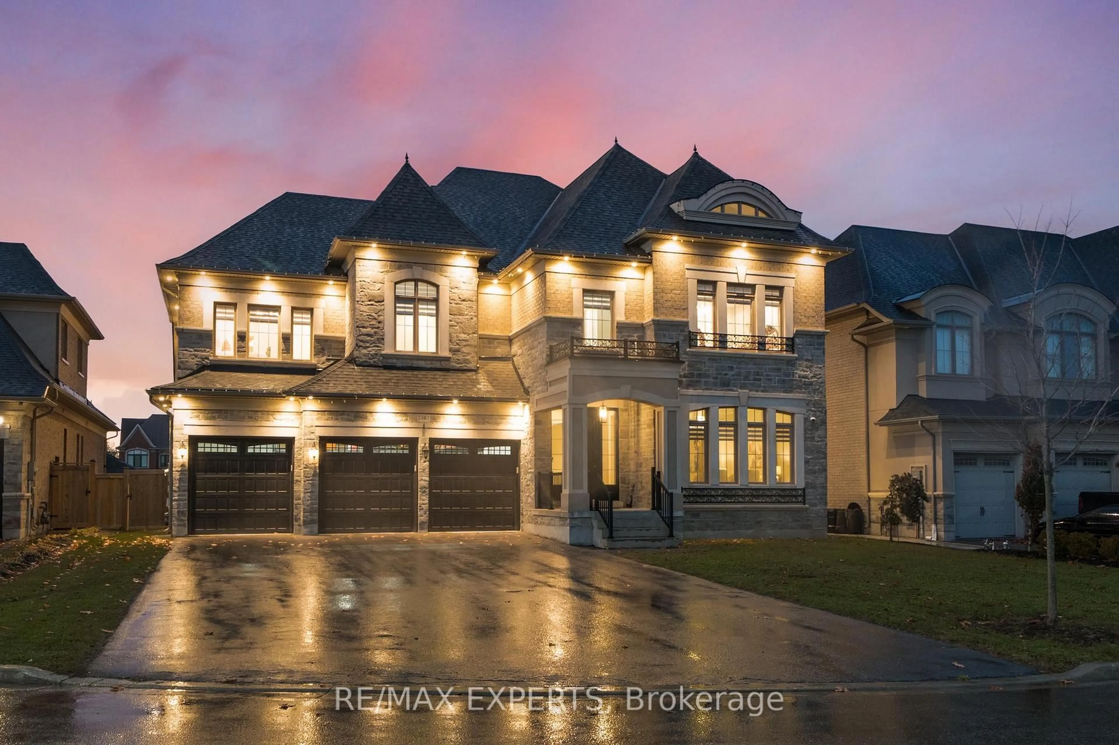 Unknown for 16 Raymond Love Crt, King Ontario L7B 0M7