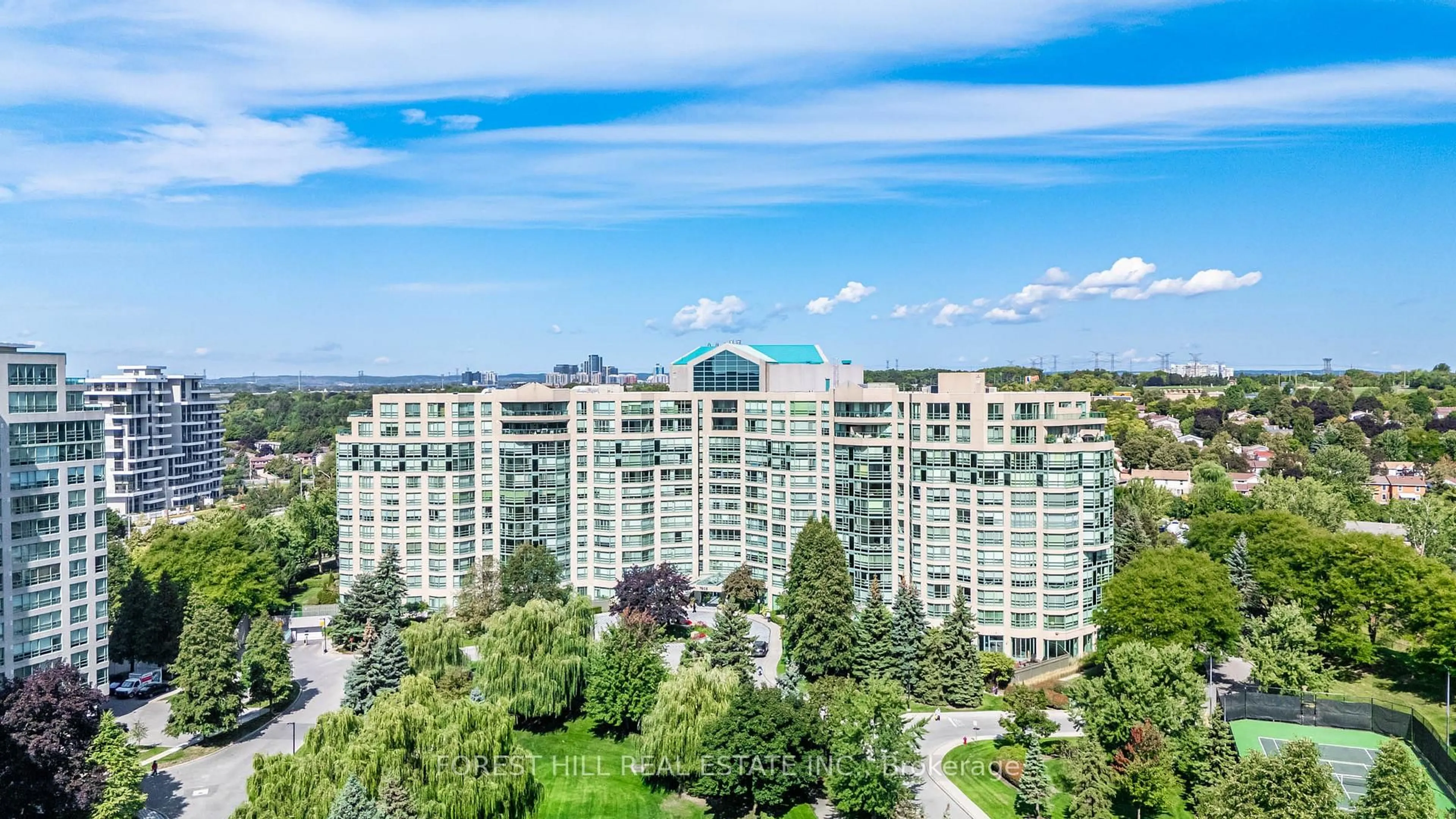 A pic from outside/outdoor area/front of a property/back of a property/a pic from drone, city buildings view from balcony for 7905 Bayview Ave #306, Markham Ontario L3T 7N3