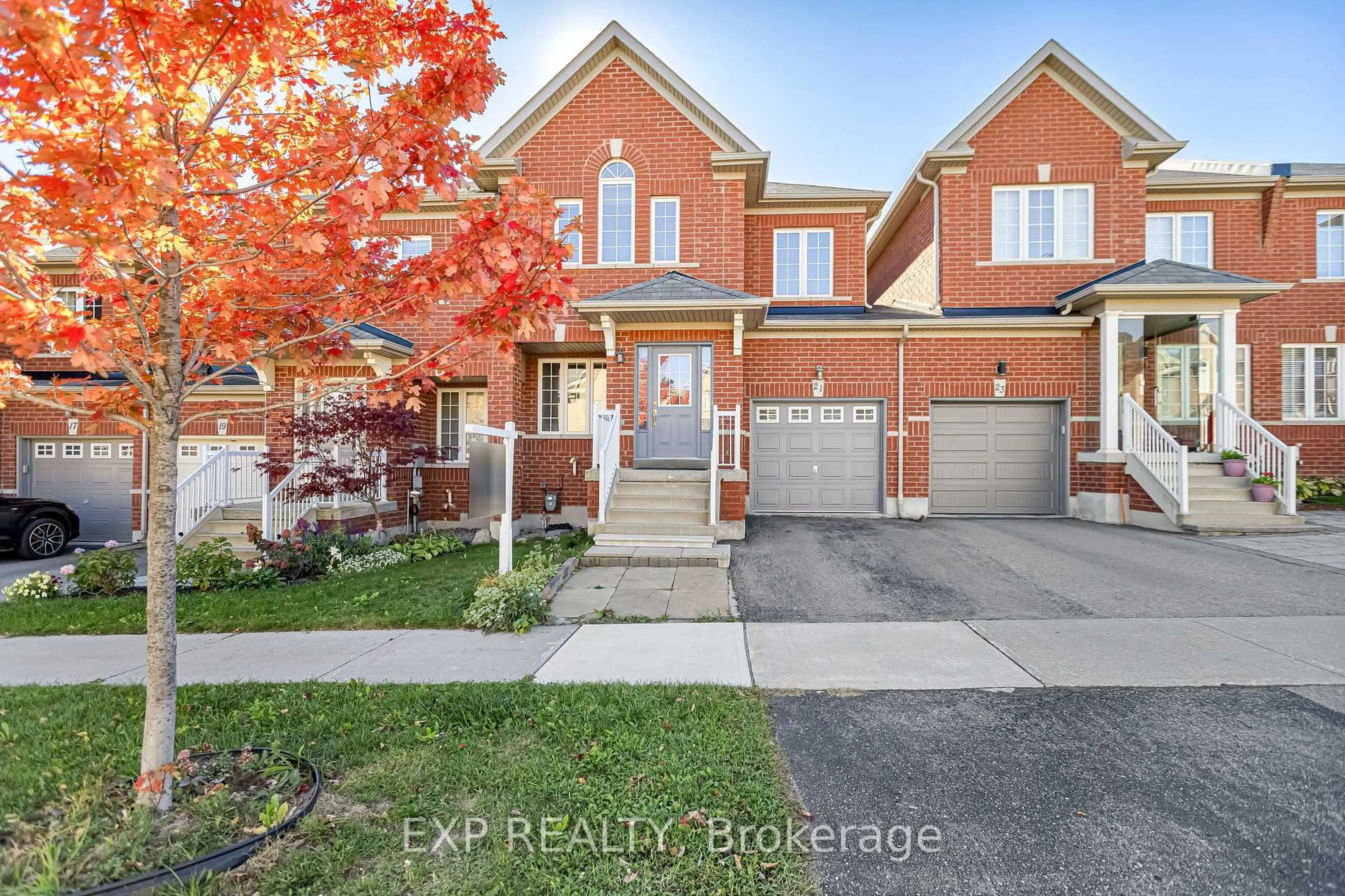 Home with brick exterior material, street for 21 Westcliffe Cres, Richmond Hill Ontario L4E 0S1