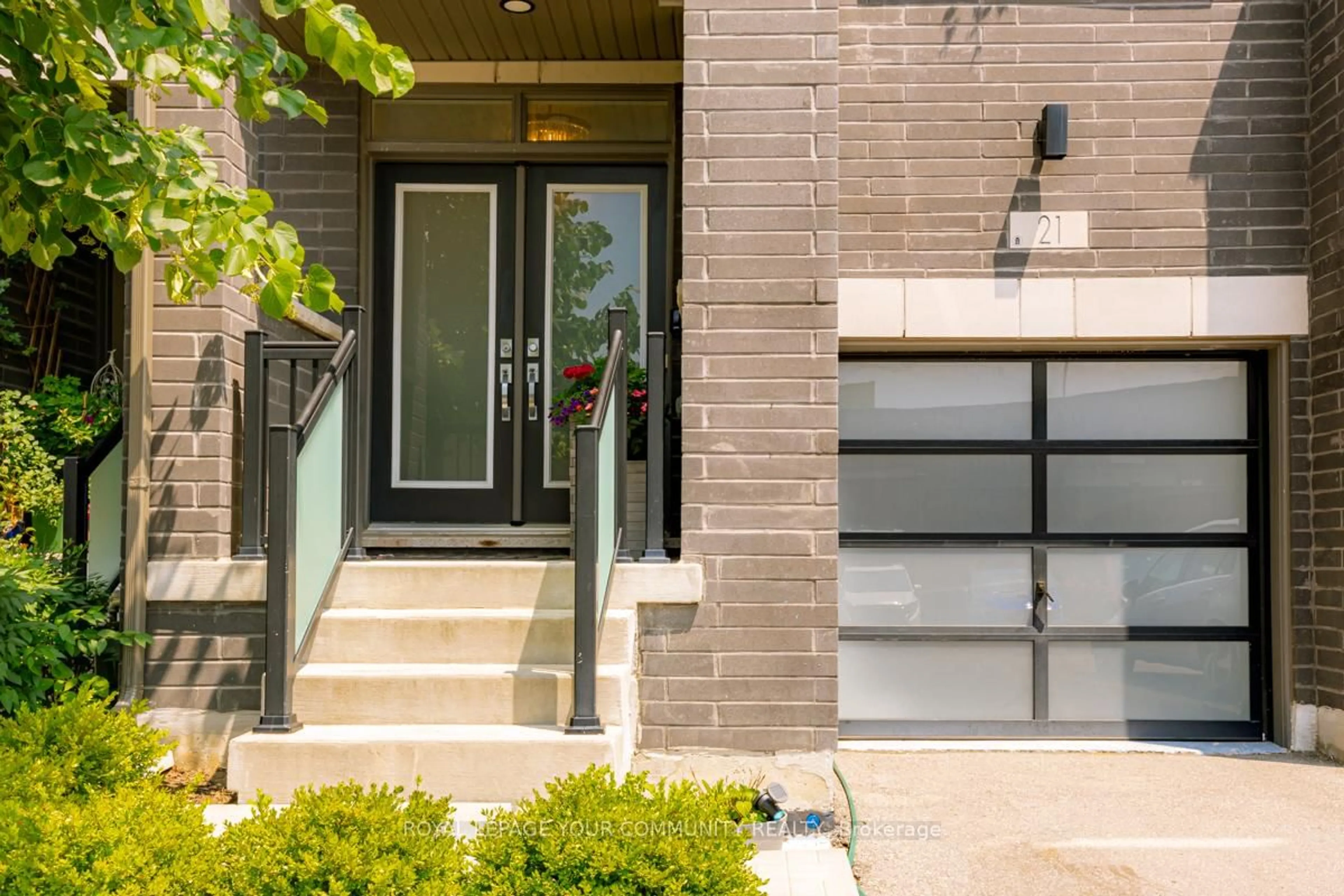 Unknown for 21 John Stocks Way, Markham Ontario L3T 0E9